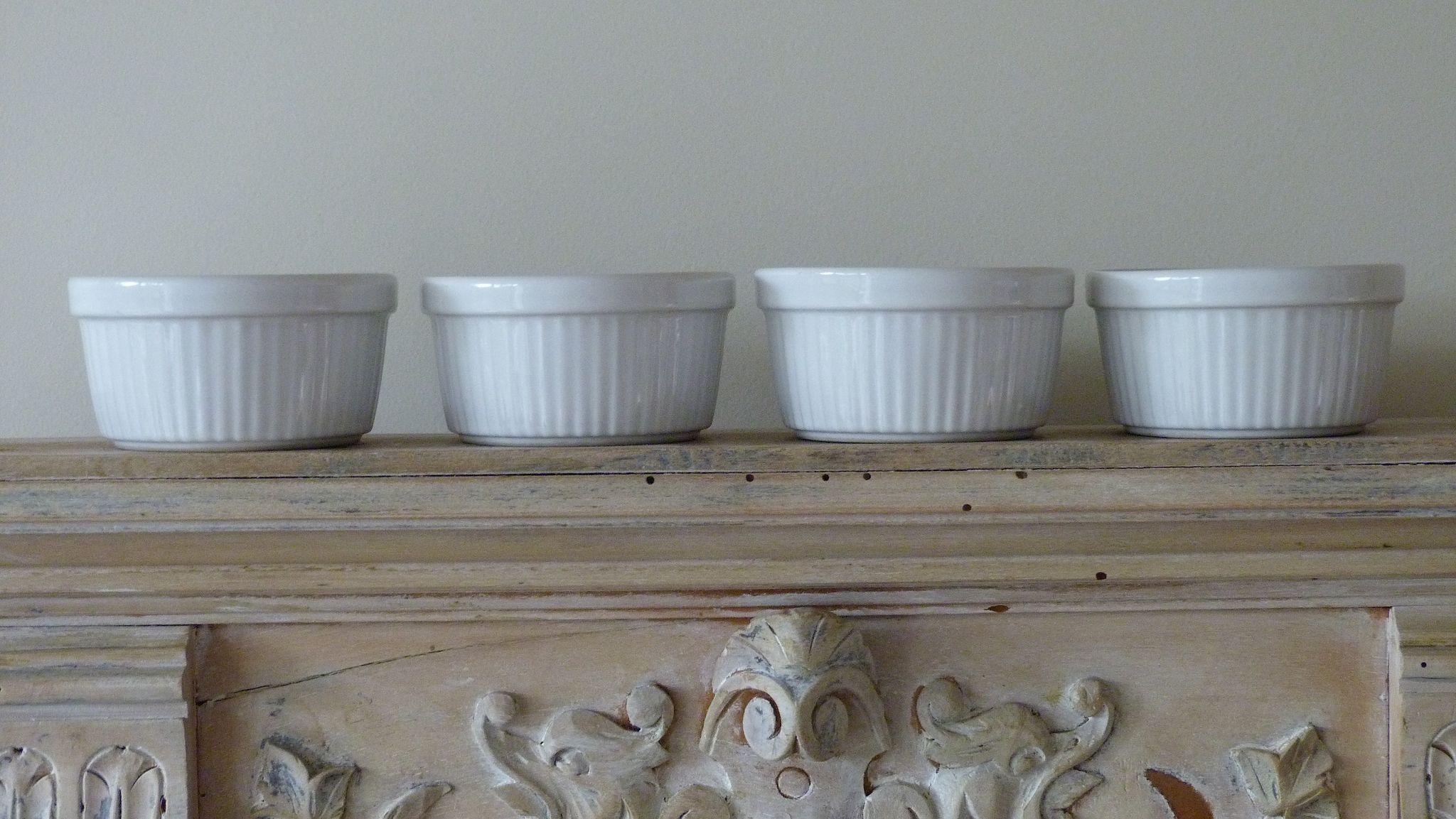 4 ramequins vintage en céramique blanche