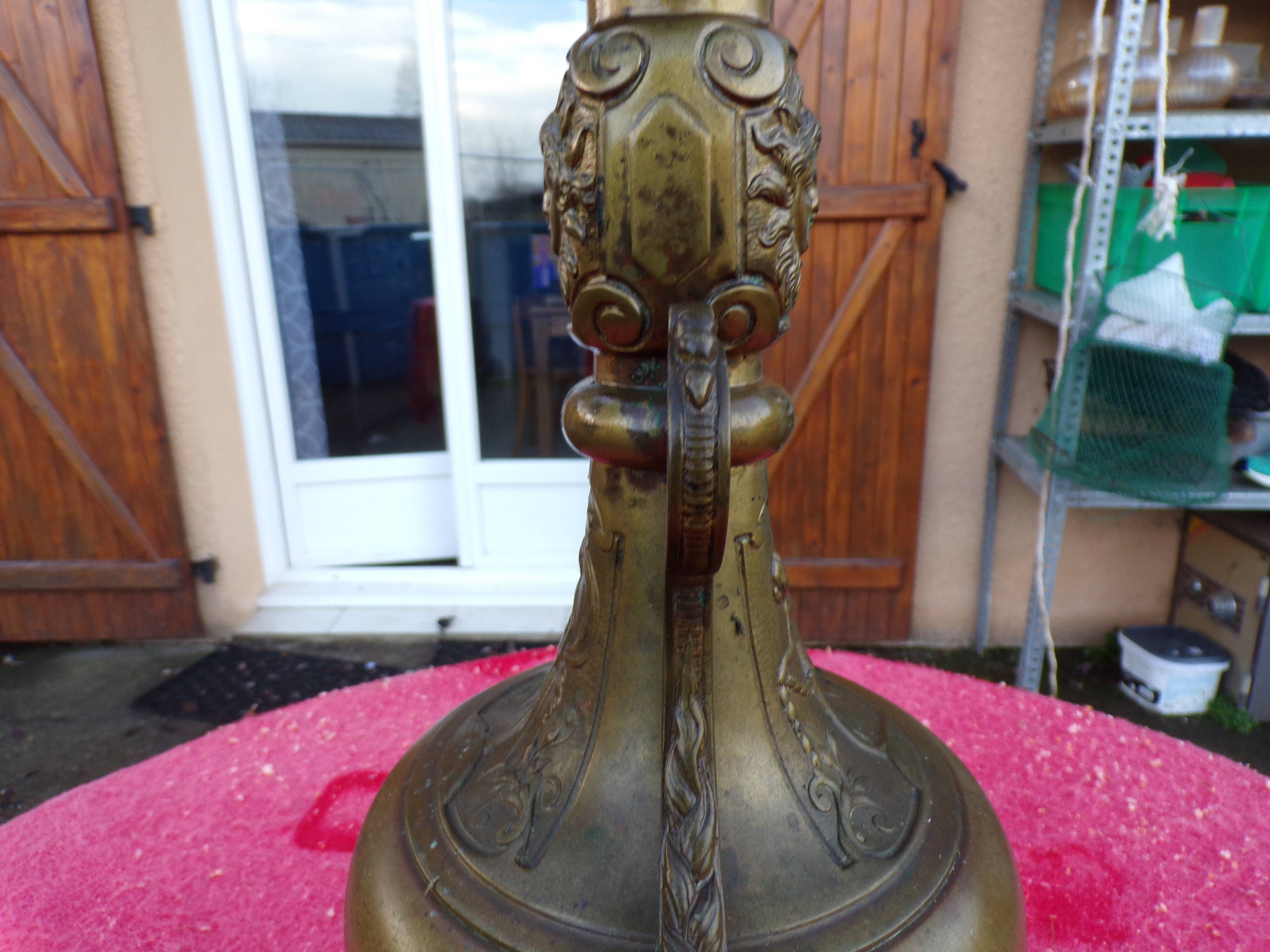 Bronze Lamp 19th decoration at the Antique