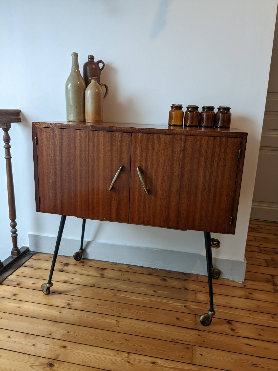 Vintage bar/TV cabinet