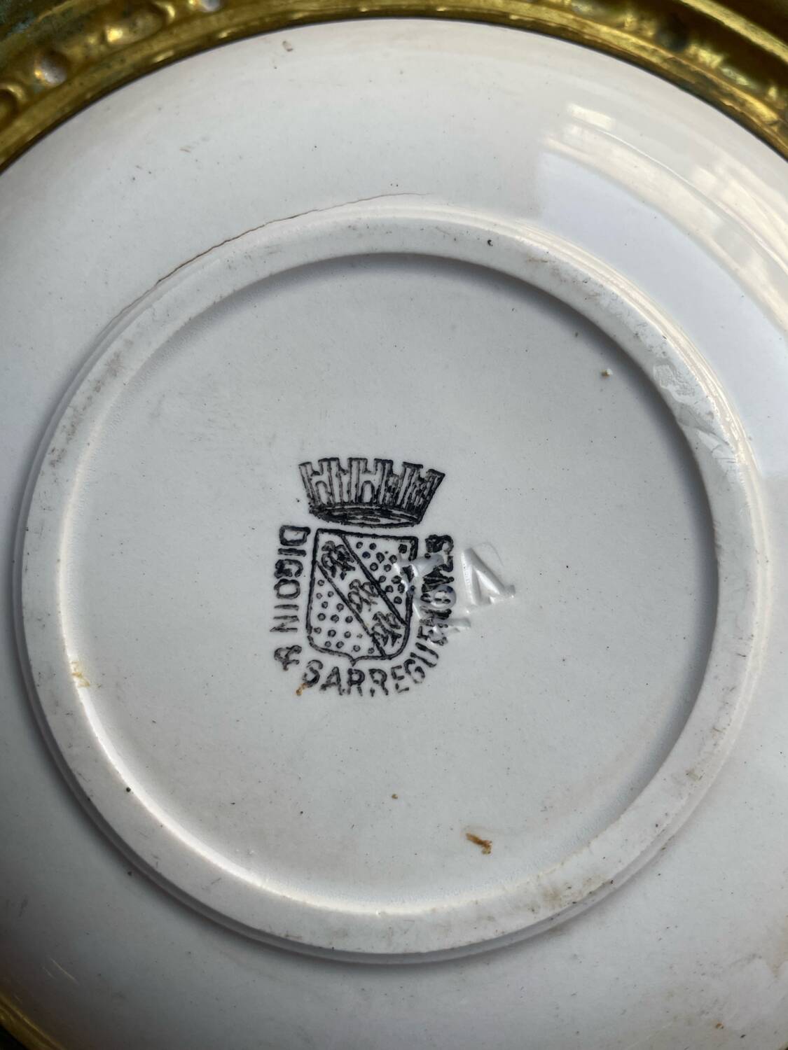 Sarreguemines Digoin plate with a rim