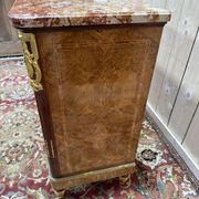 Buffet de style Louis Louis XVI en marqueterie