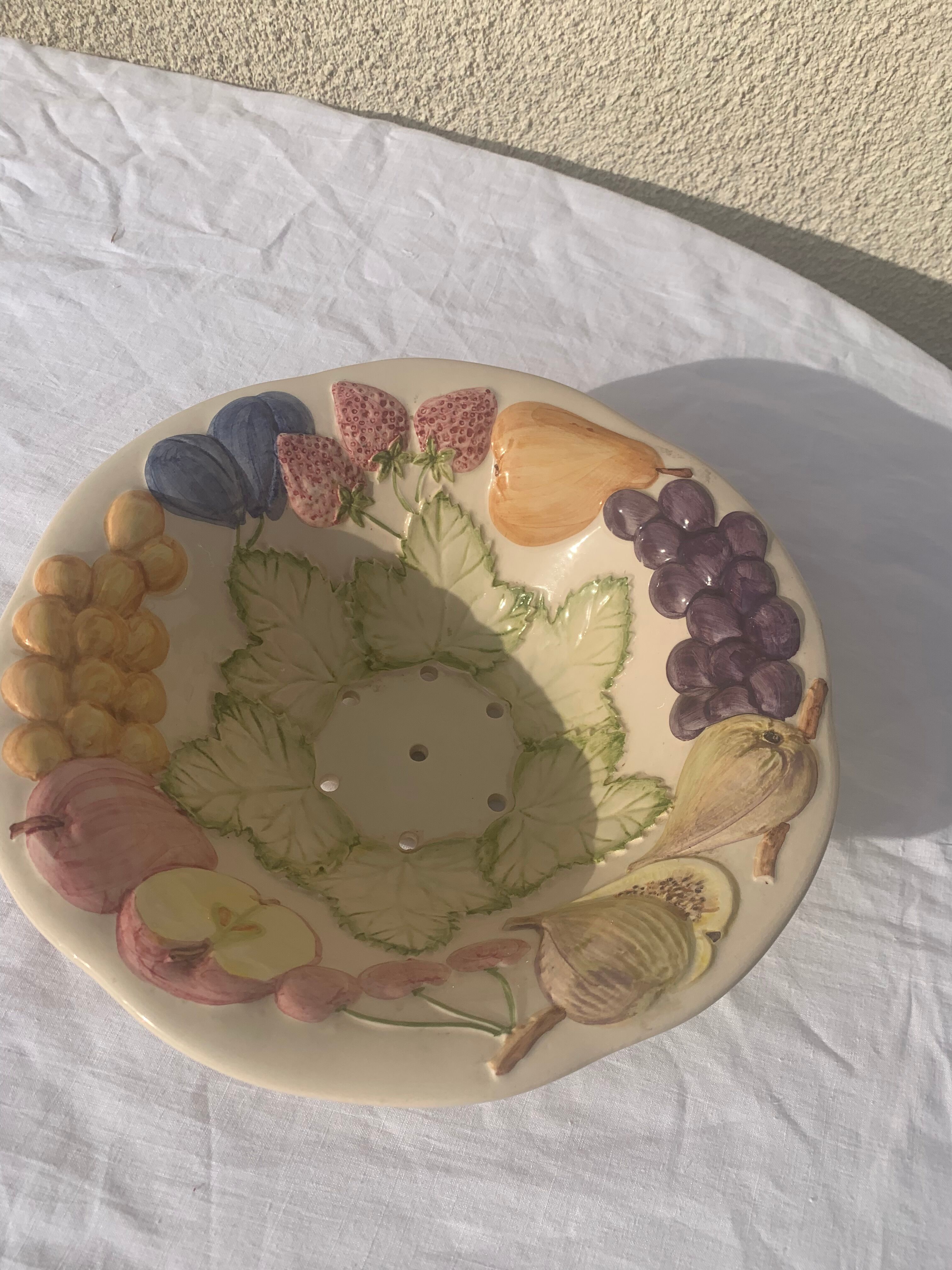 Fruit drainer salad bowl in glazed ceramic slip stamped vintage FG