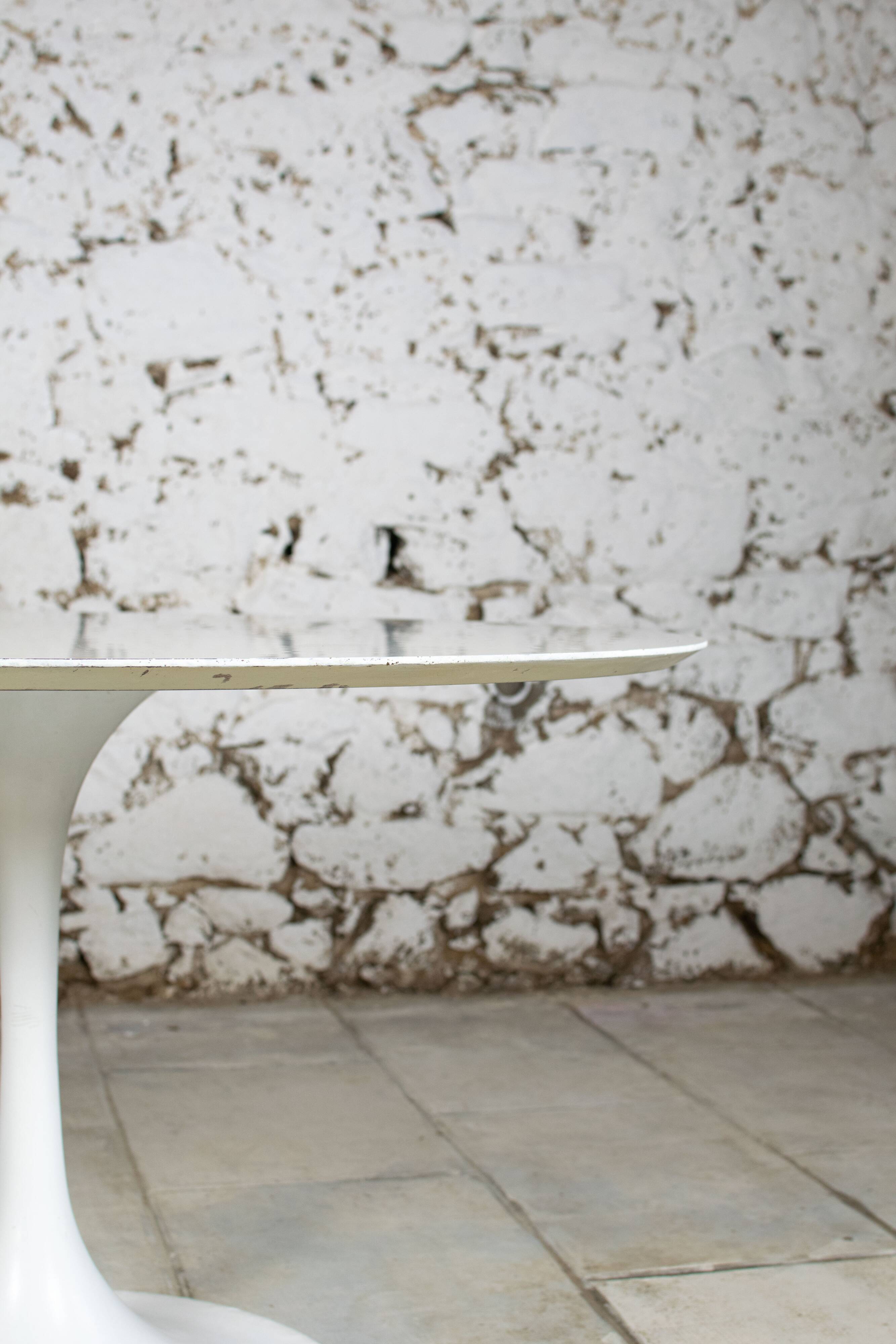 Vintage tulip table 1970