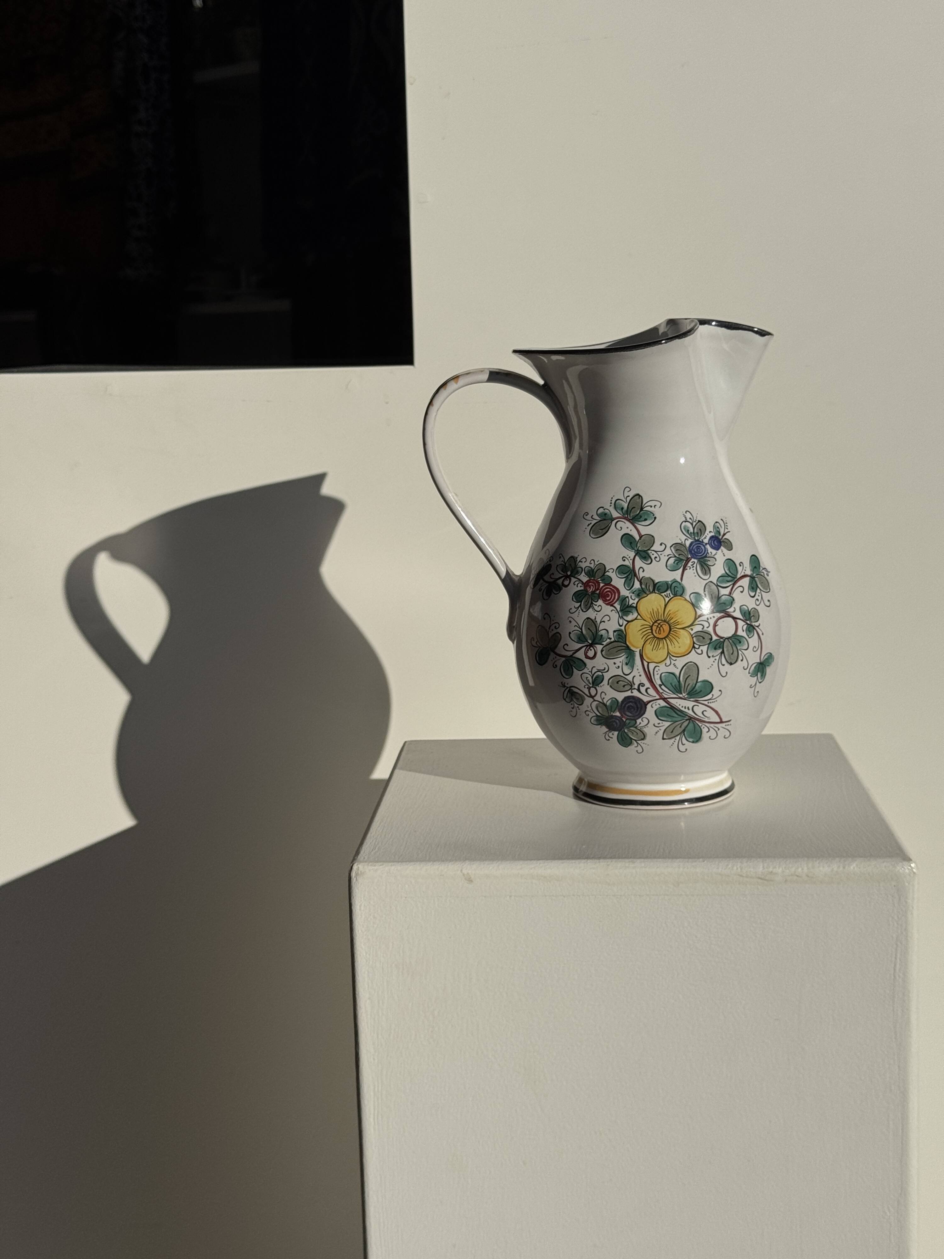 Large ceramic flower bouquet jug H23