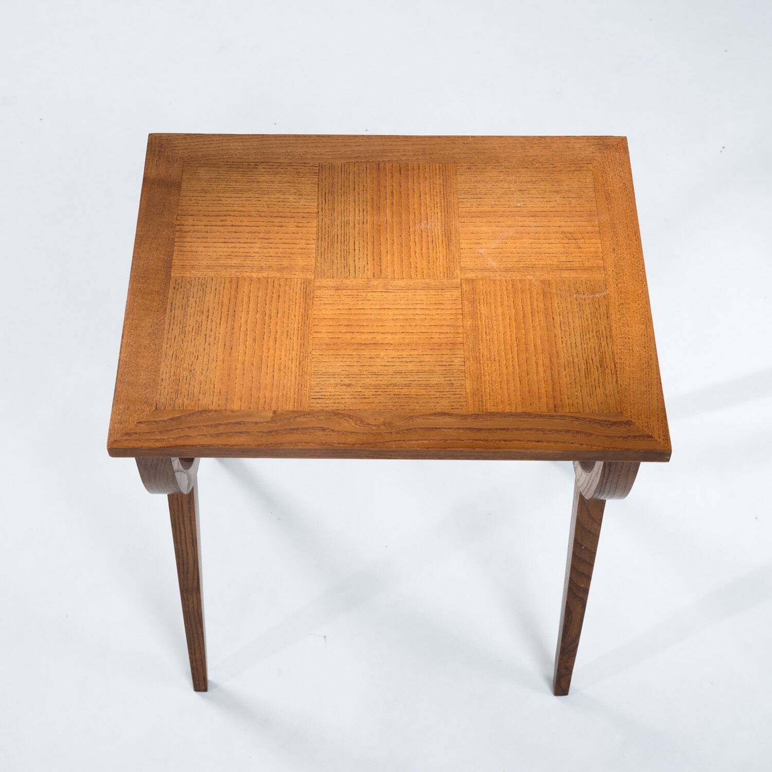 Midcentury nesting gigogne tables with parquetery in oak, 1950s france