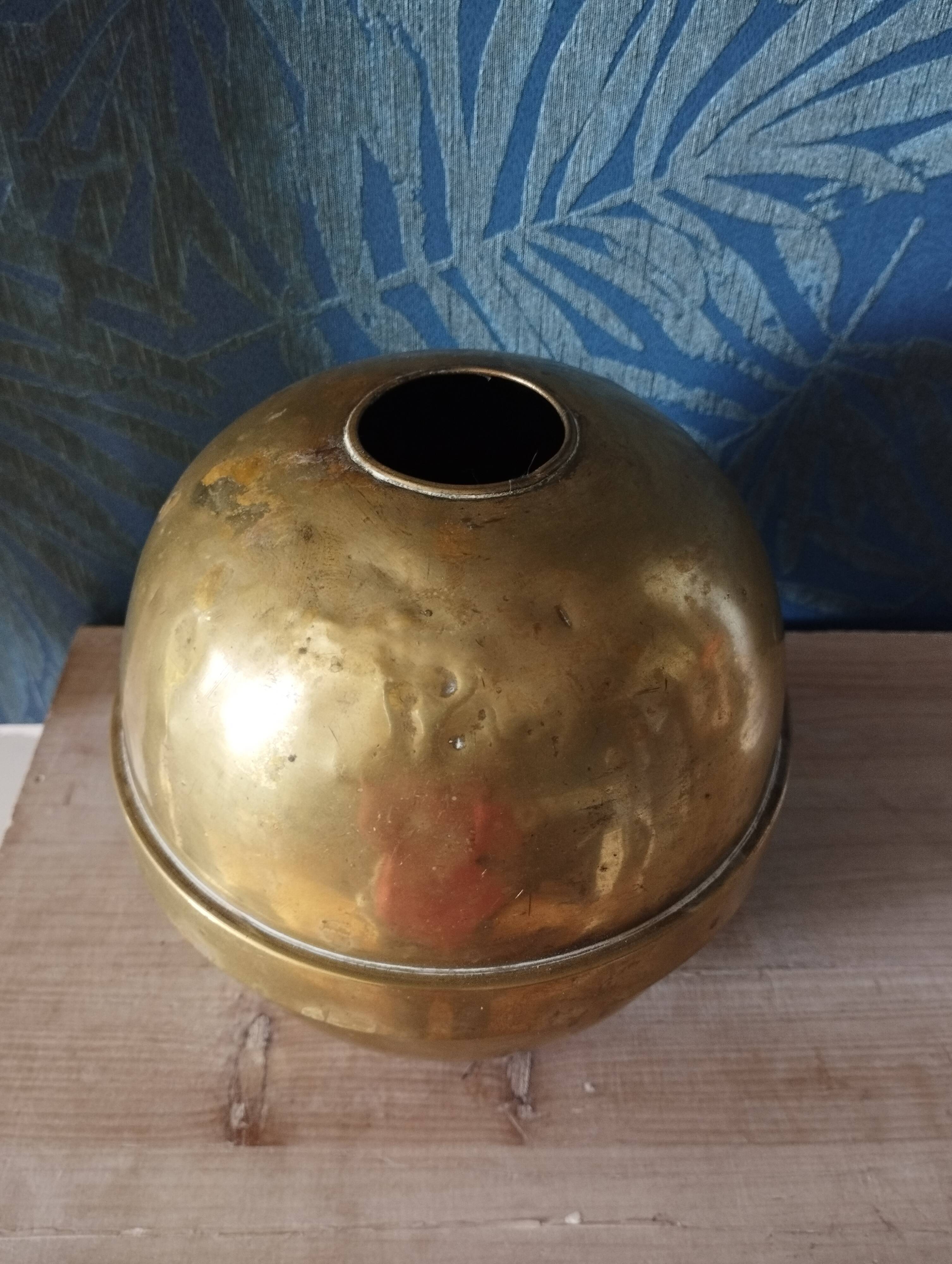 Large brass ball for lamp