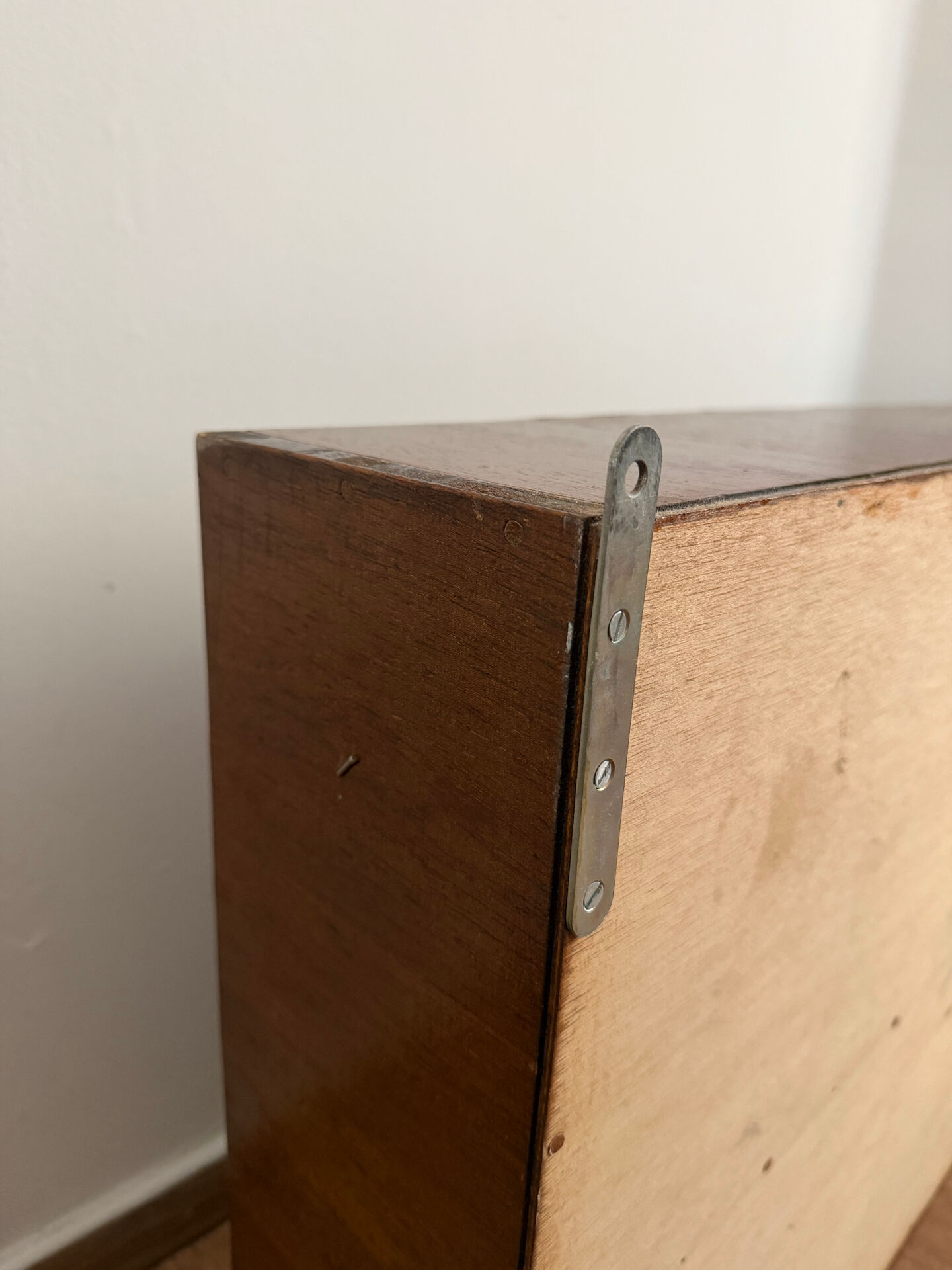 Vintage wall shelf for books / DVDs / Blu-rays.