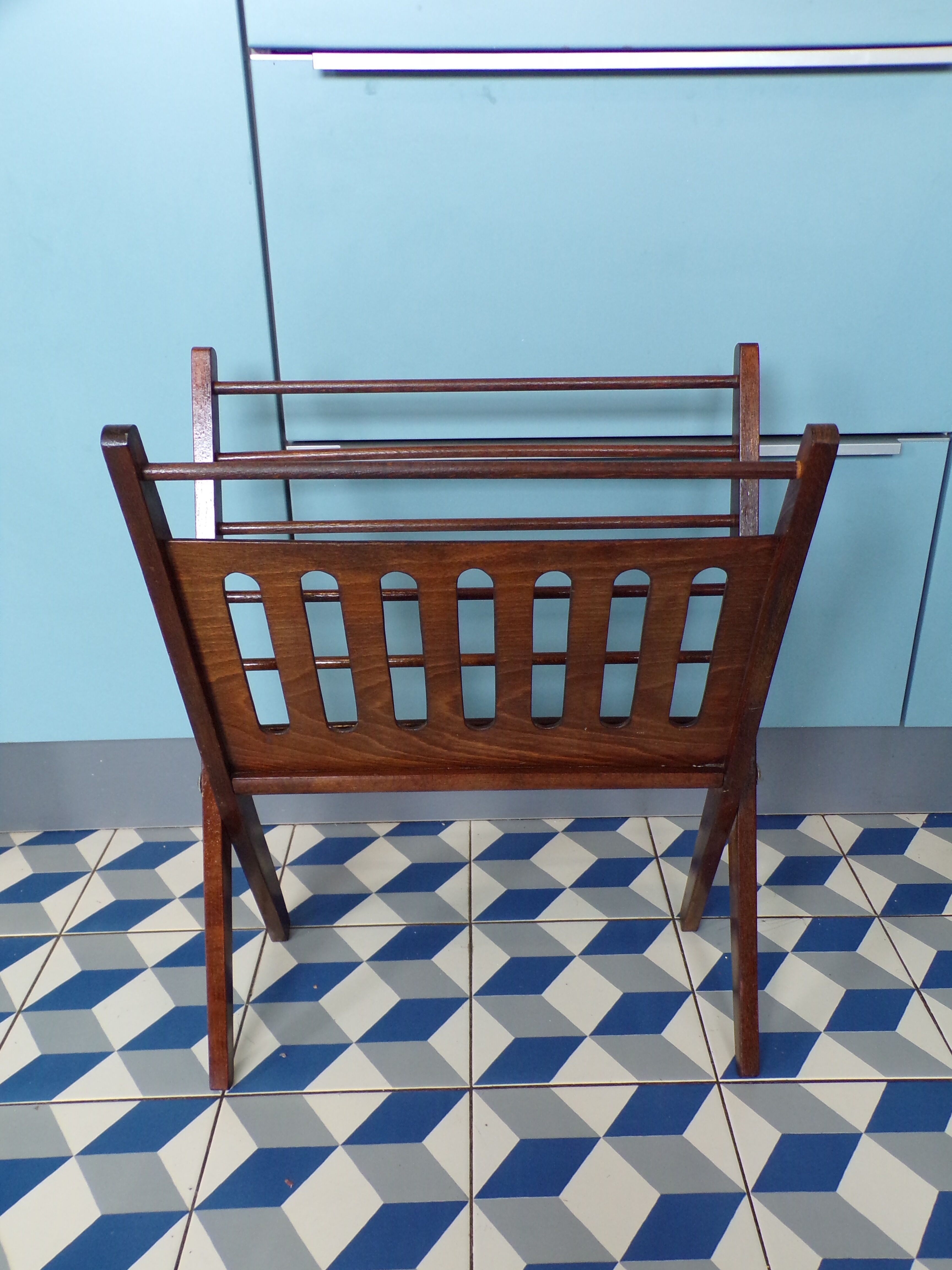 Folding magazine rack Cees Braakman for Pastoe