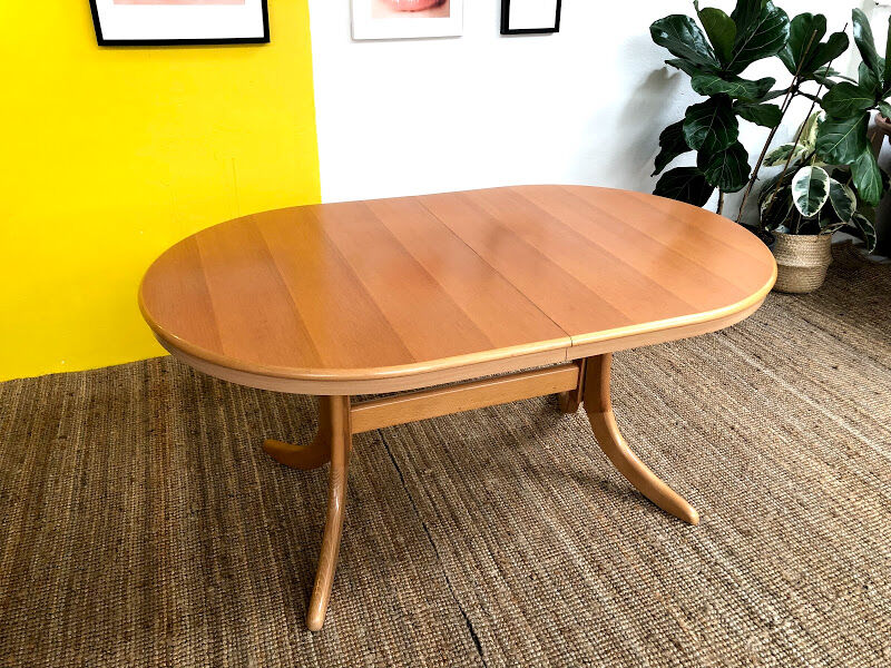 Scandinavian table 162 cm