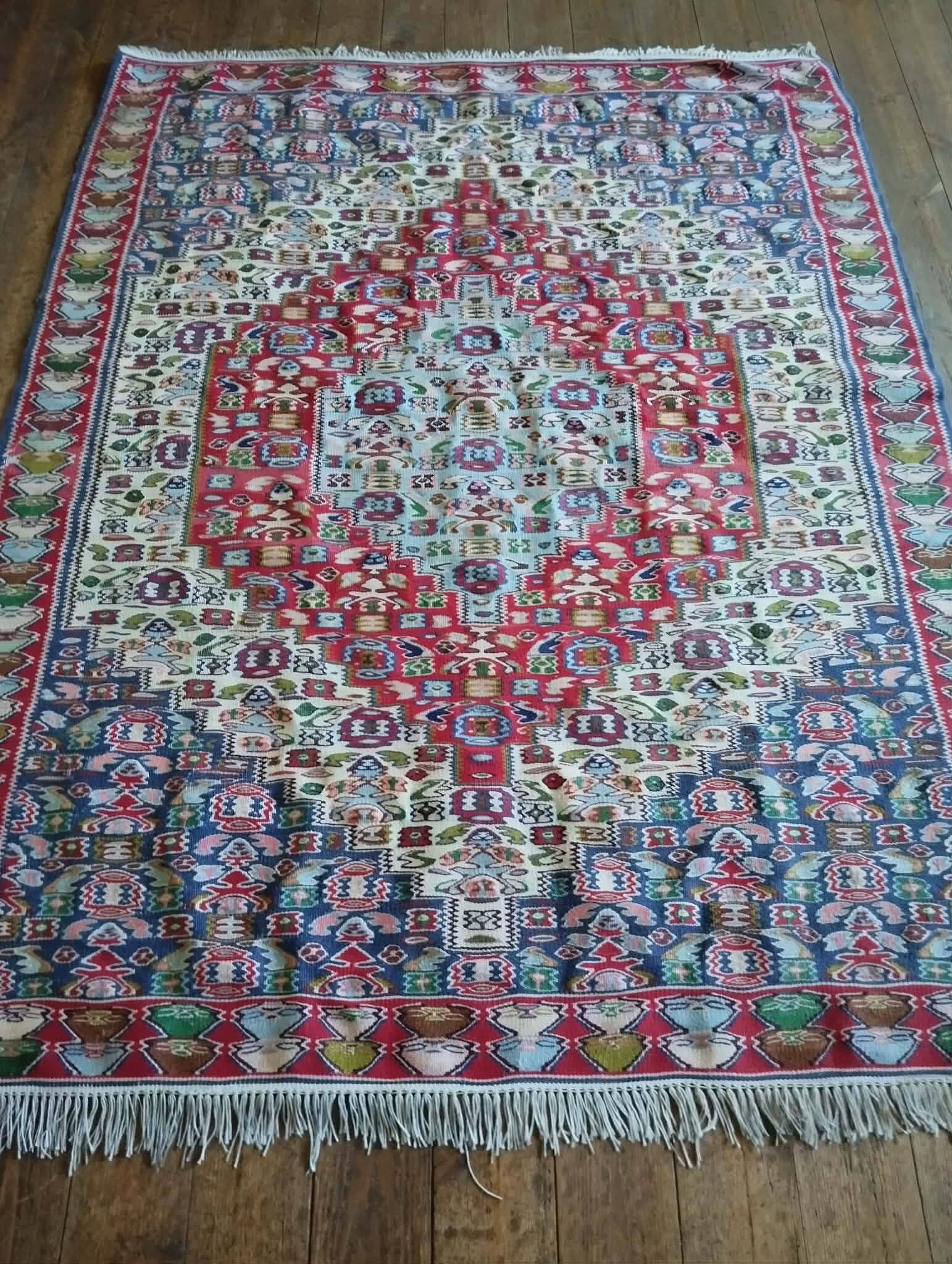 Handmade Persian Senneh carpet 167x131cm