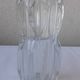 Vase en verre pressé