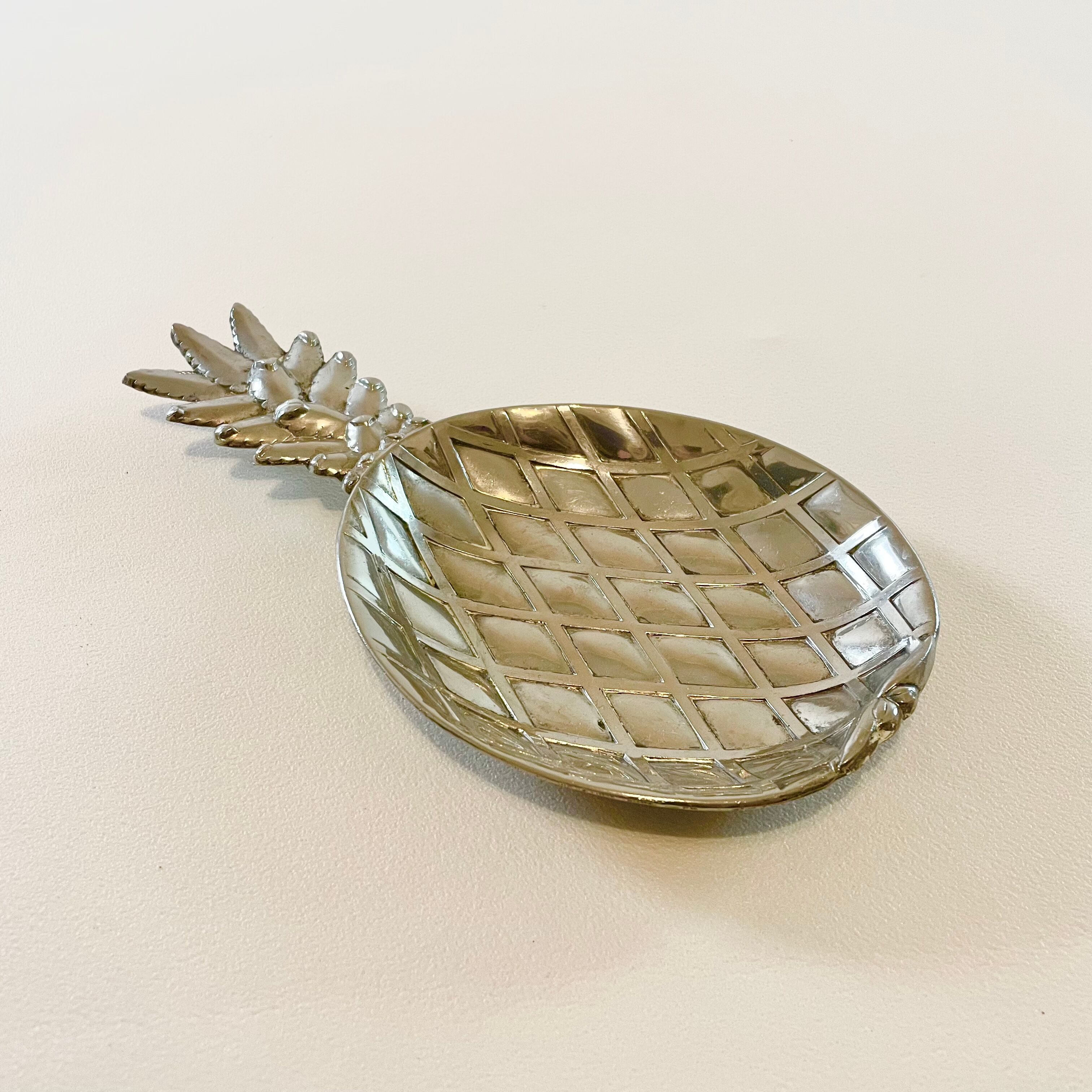 Vide poche ananas en métal argenté