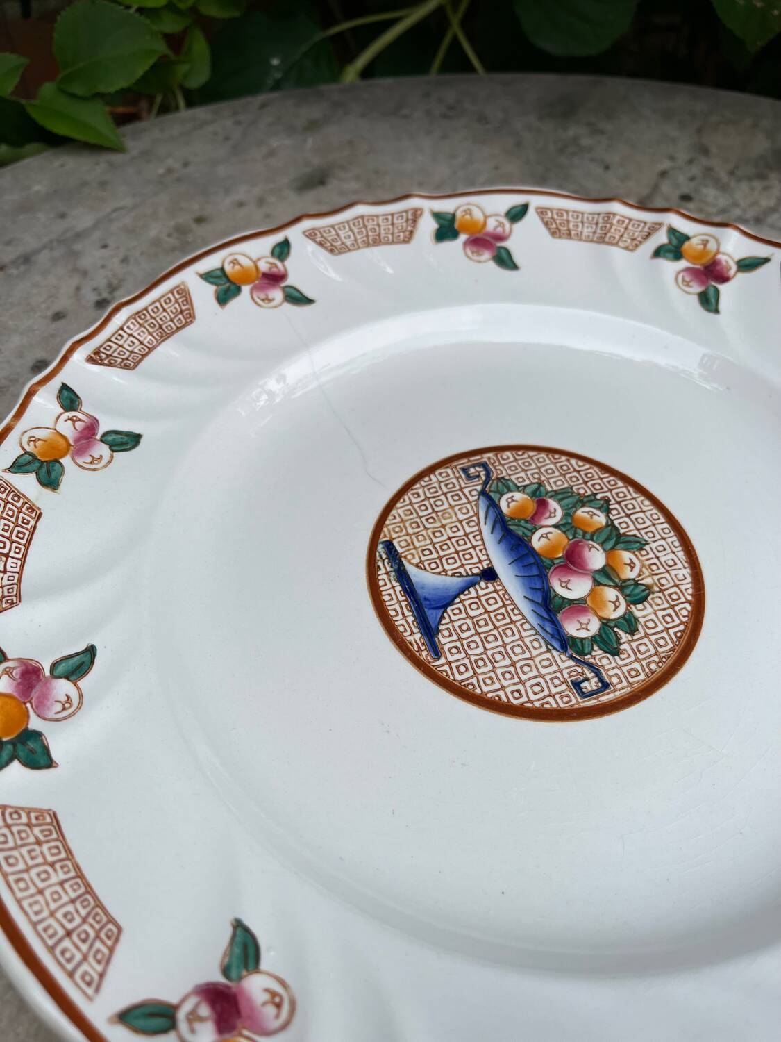 Plat et assiettes art deco, Longwy - décor Maurice