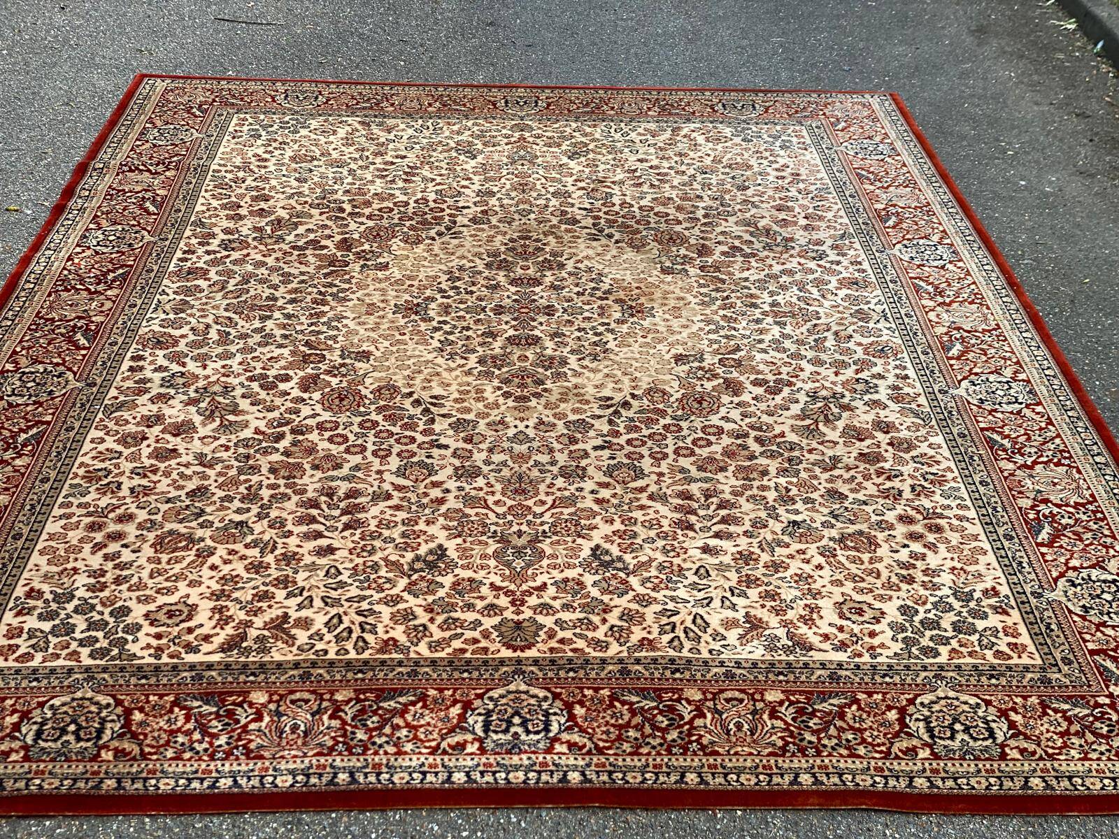 Large industrial Persian carpet in burgundy wool, carpet sample 250x350cm.
