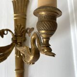 Paire d'appliques doubles en laiton style louis XVI décor de cygnes
