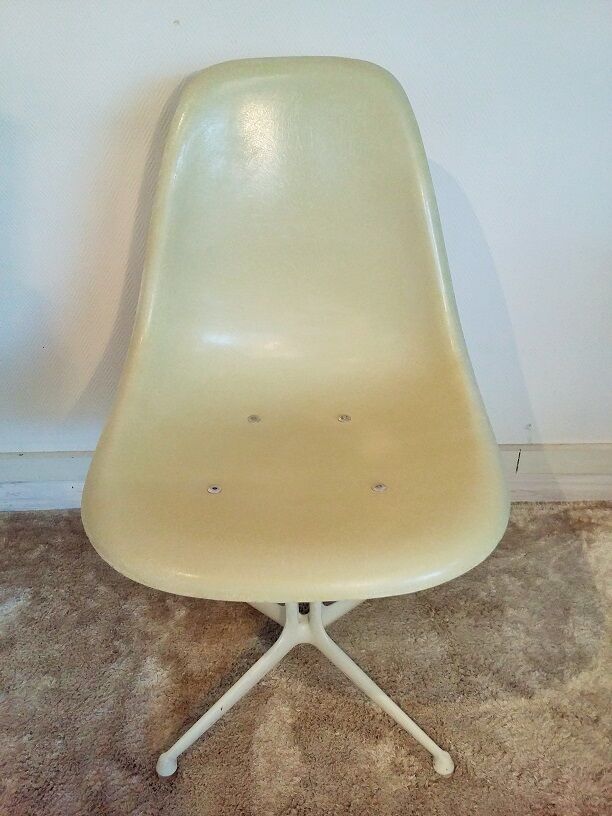 Set of 4 chairs the Fonda - Eames - Herman Miller