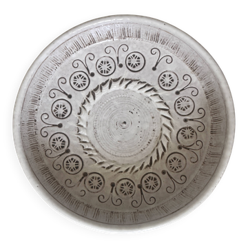Large white glazed ceramic salad bowl with incised decoration.