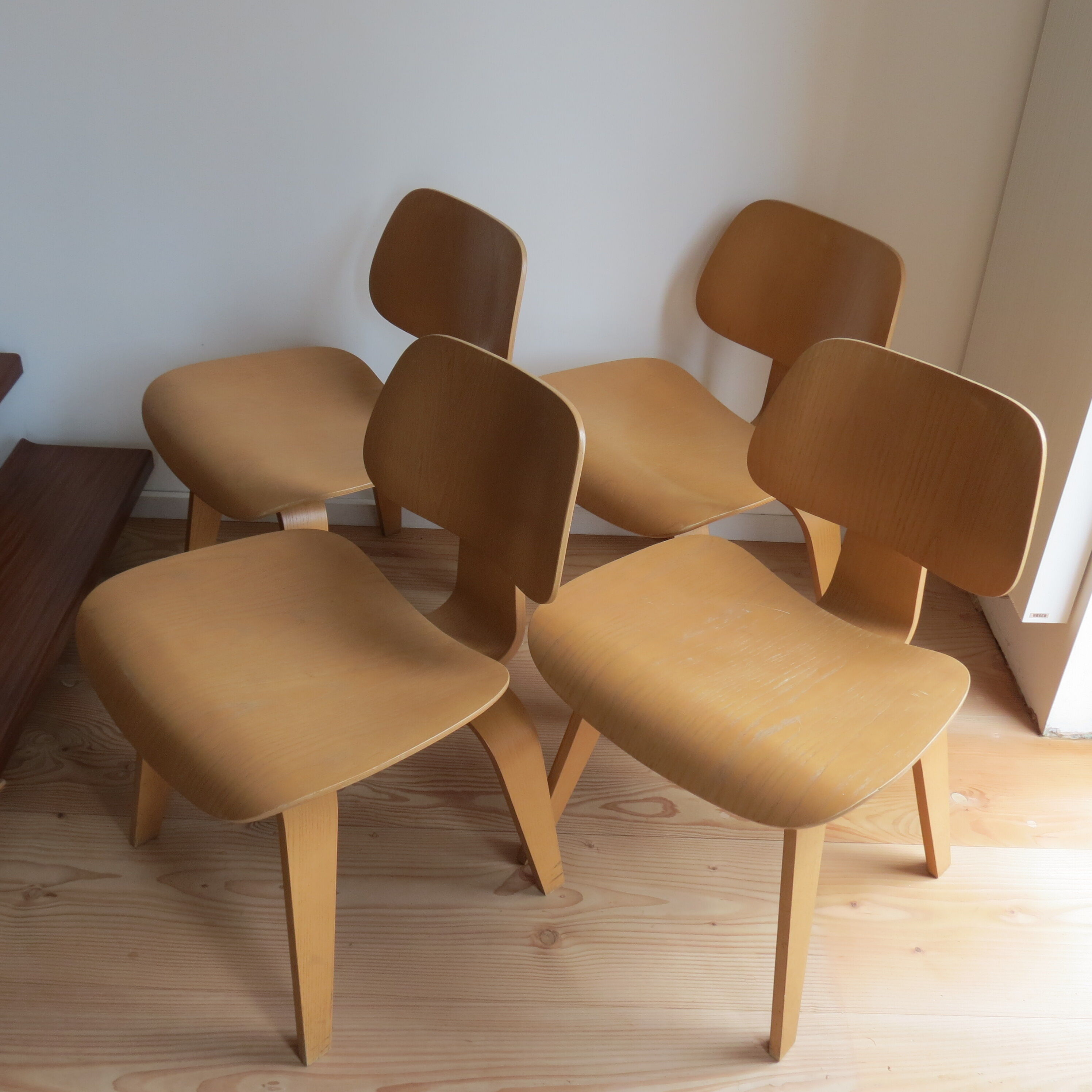 Set Of 4 Dcw Dining Chairs By Charles Eames For Vitra Plywood 1999