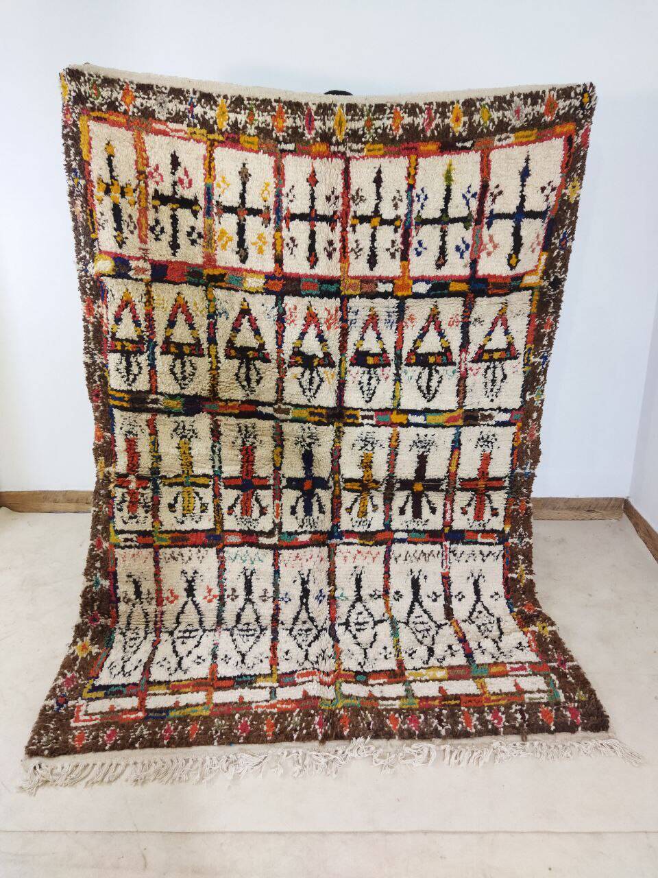 Handmade moroccan berber rug 230 x 167 cm