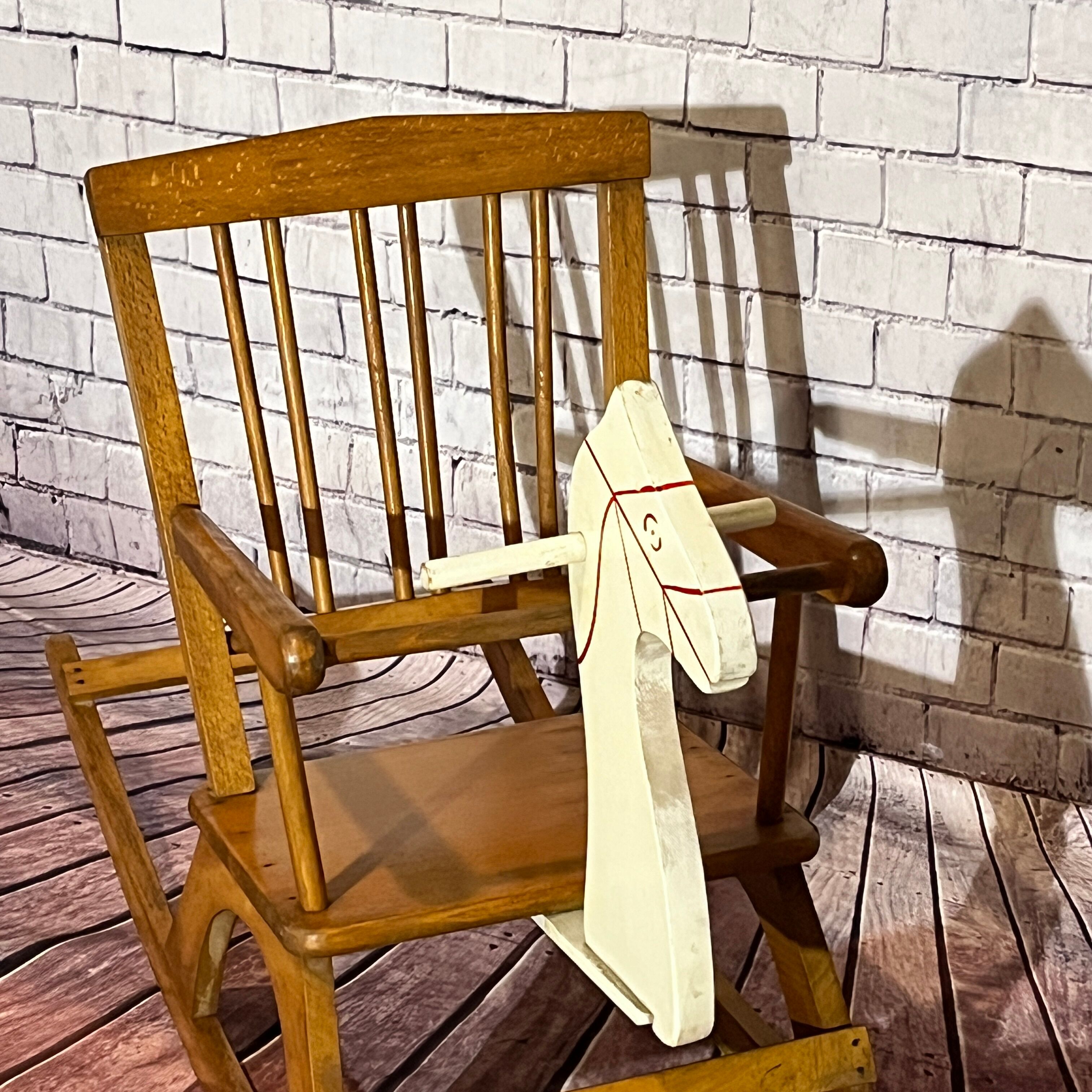 Cheval à bascule en bois