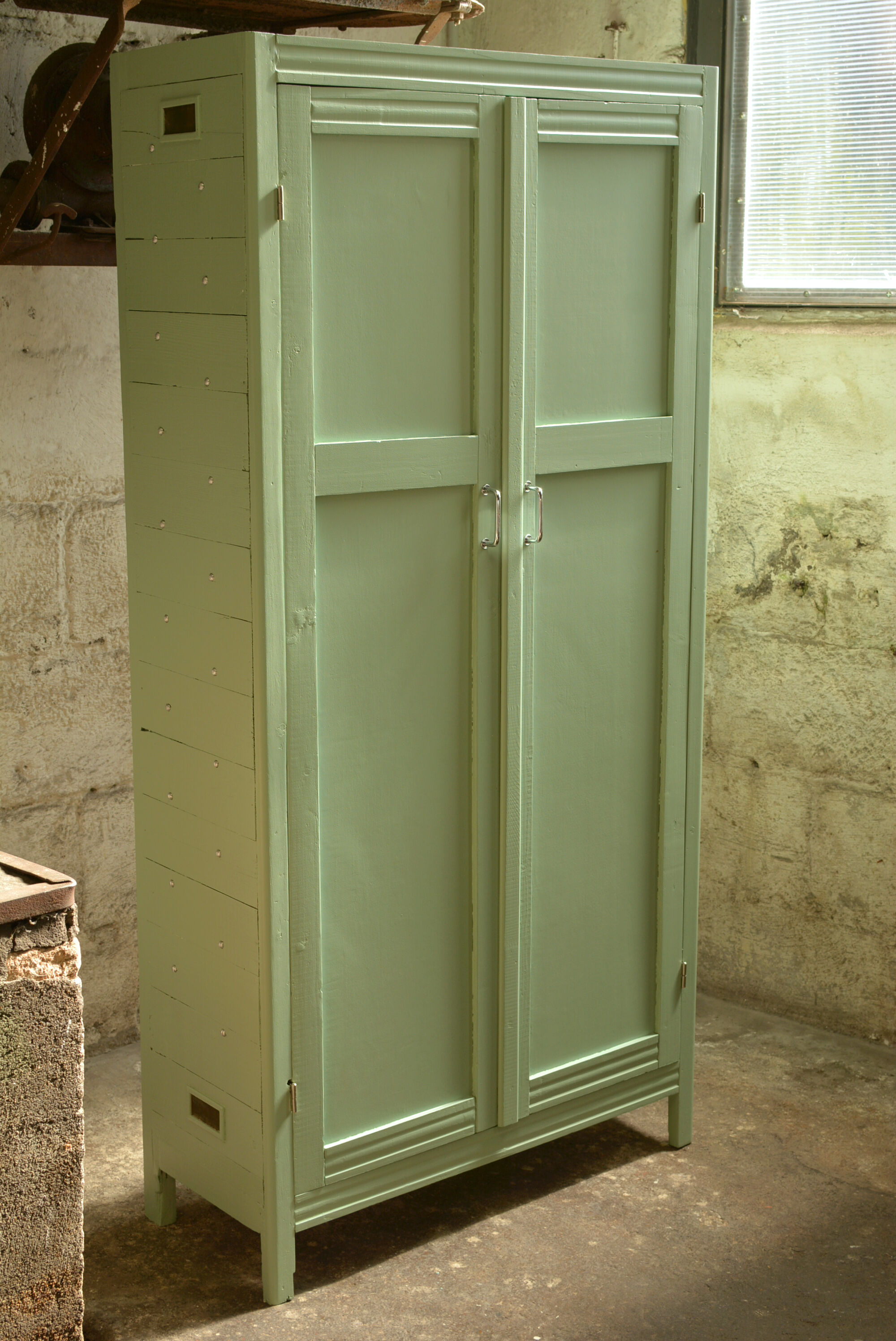 Armoire parisienne à chaussures