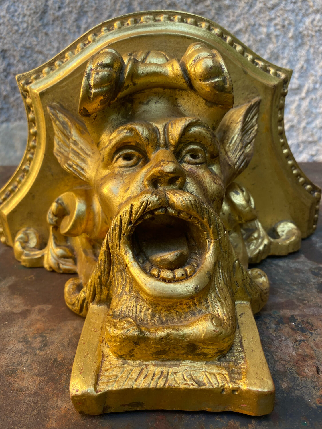 Devil's head wall console