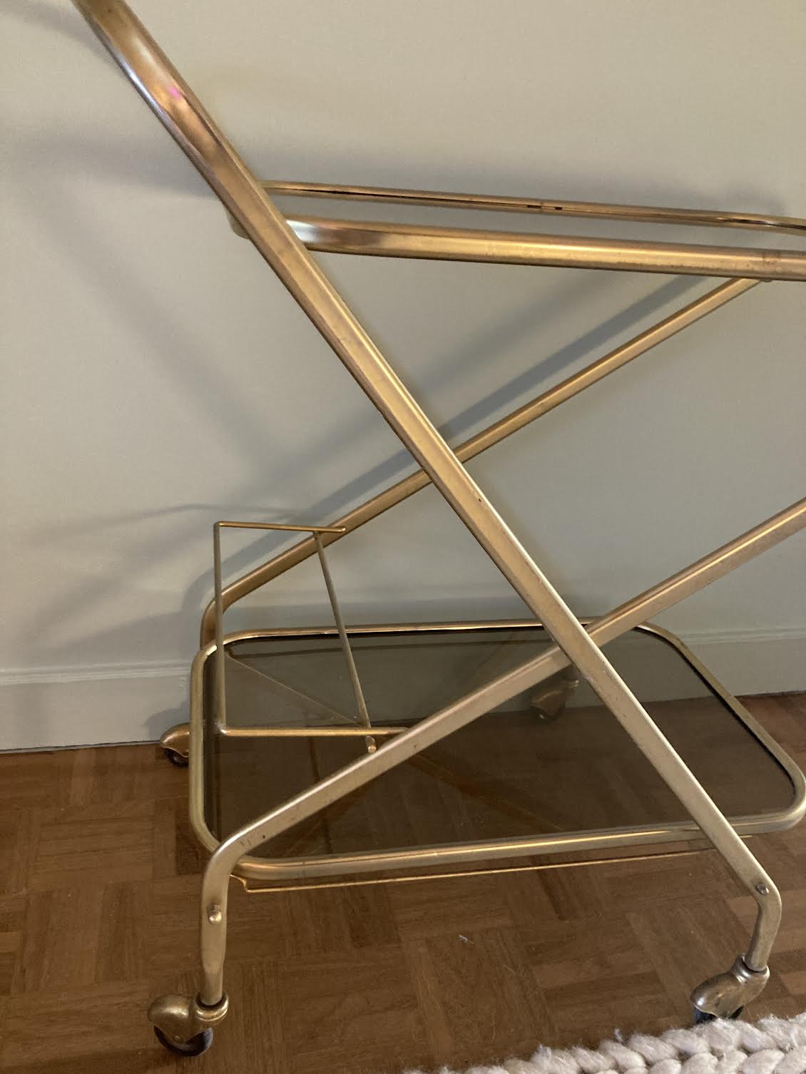 Serving table