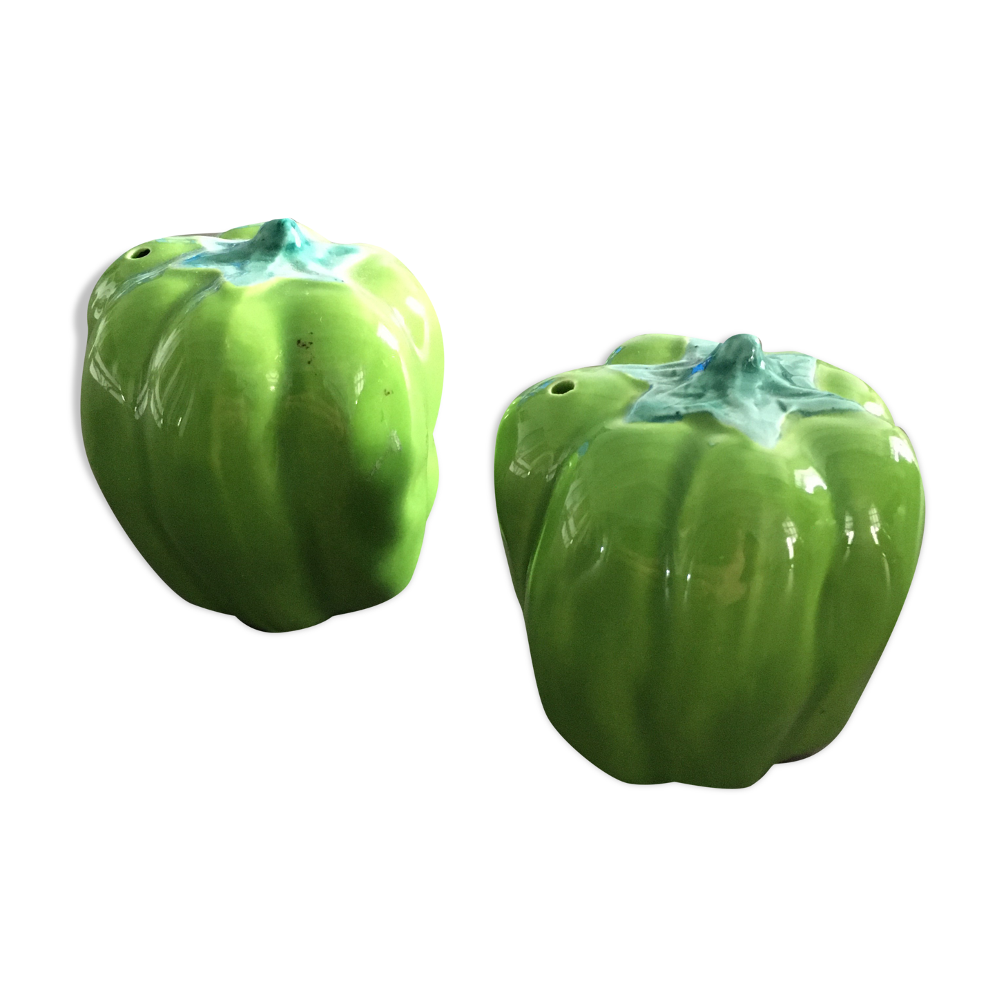 Set salt and pepper green peppers