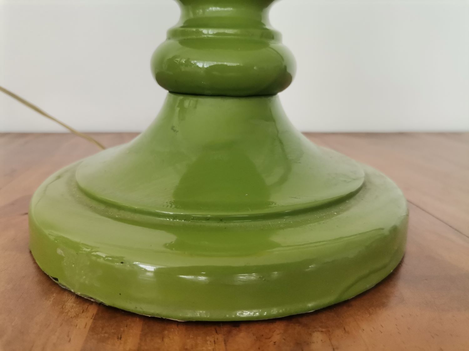 Mid-century italian yellow & green wood and glass table lamp