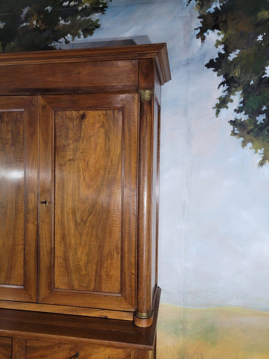 Buffet deux corps Empire en noyer