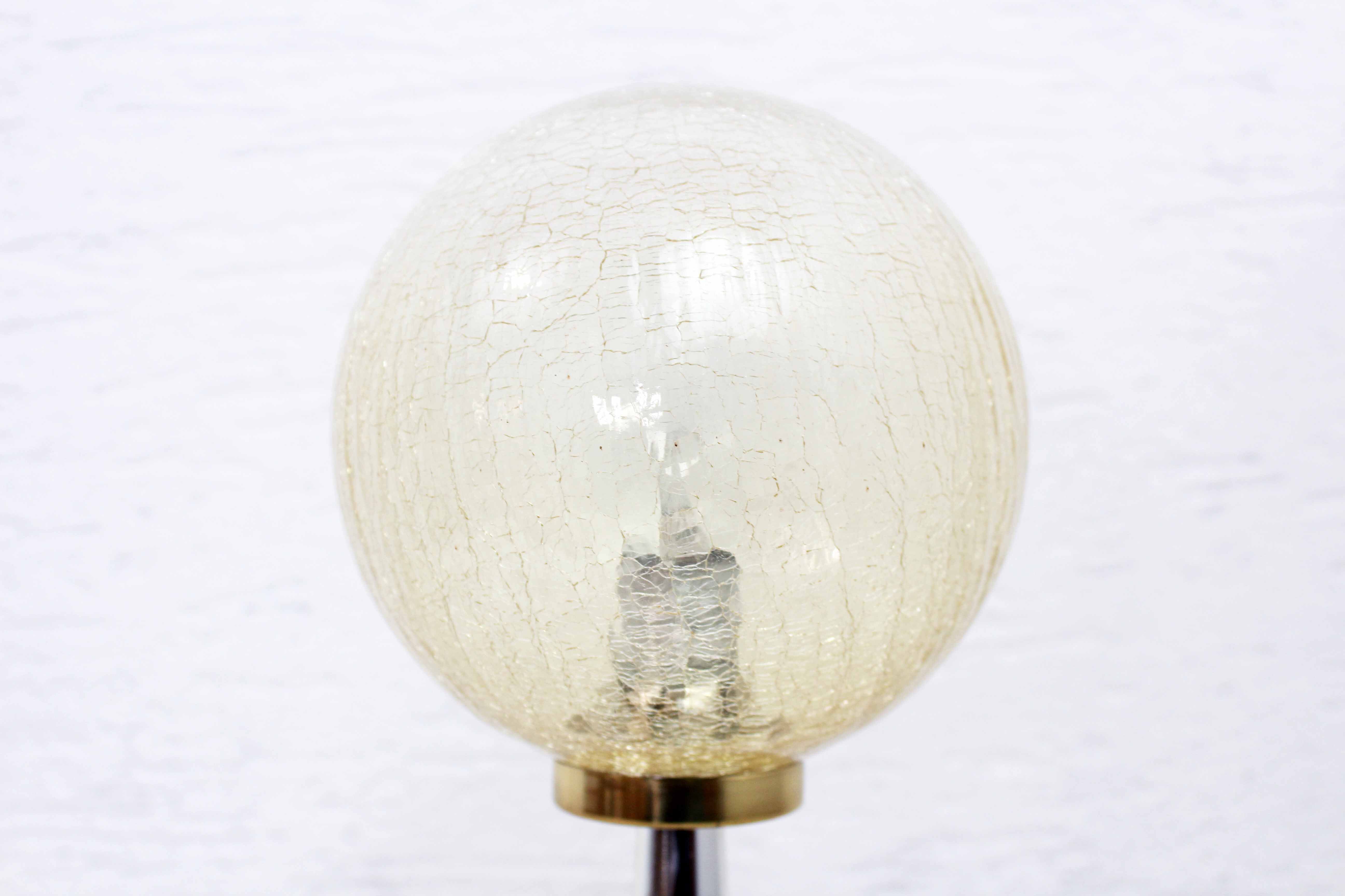 Lampe de table pied tulipe et verre craquelé doré