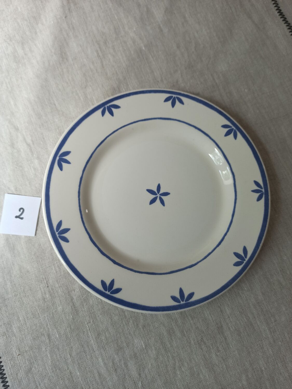 Set of 6 vintage dessert plates