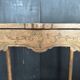 Table d’appoint Art nouveau en bois gravé avec tiroir, vers 1900