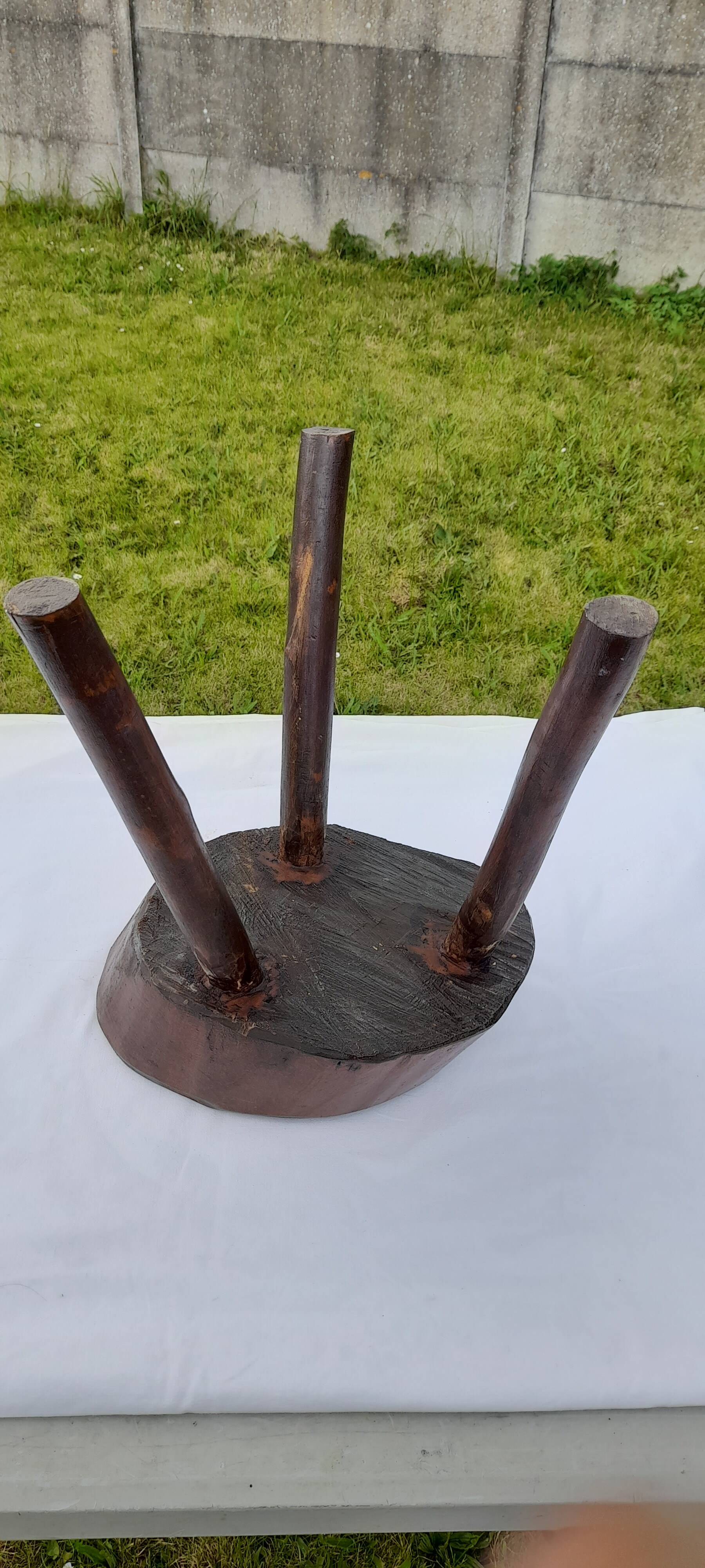 Tabouret brutaliste H 39 cm