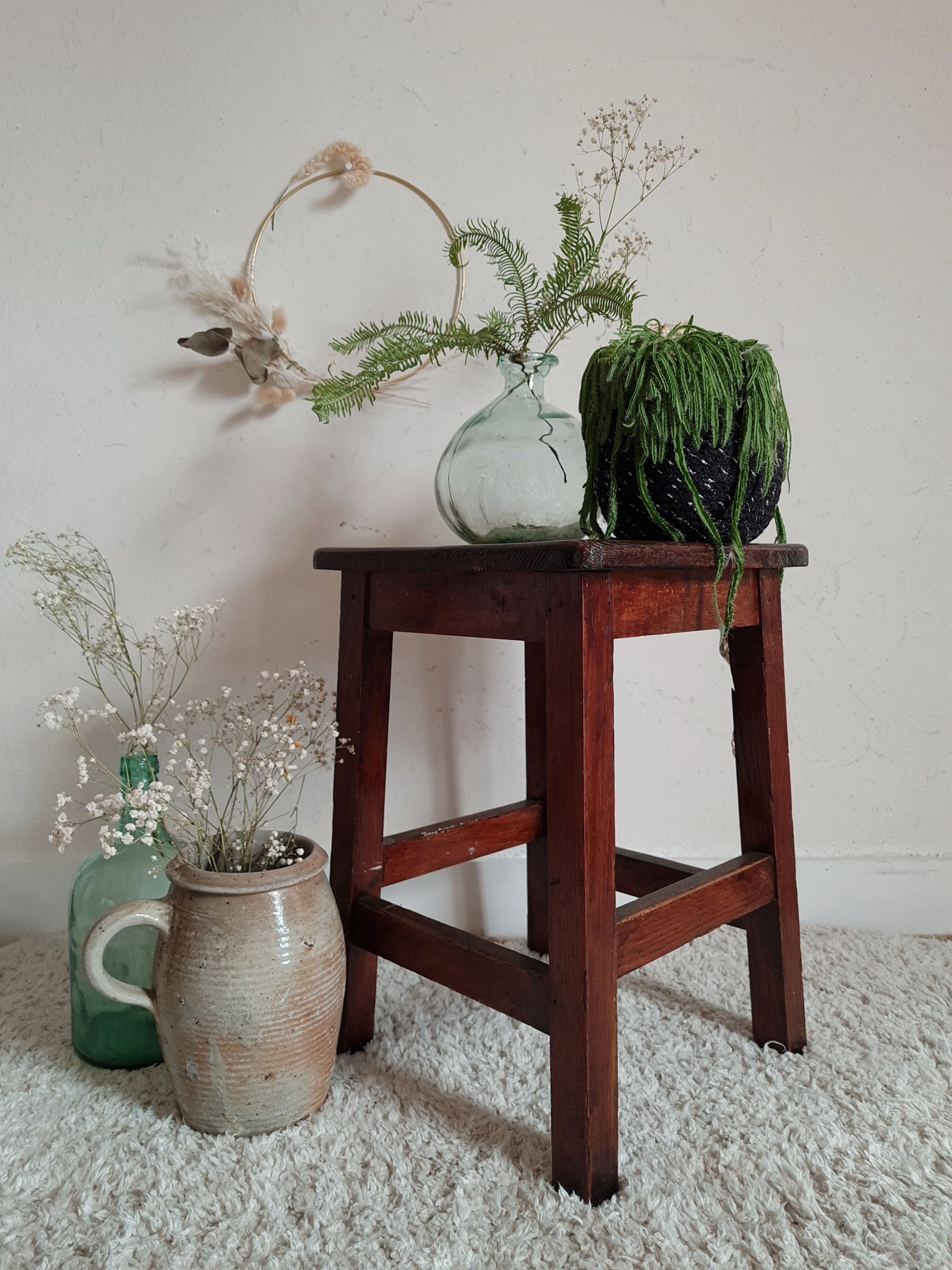 Tabouret de ferme en bois ancien