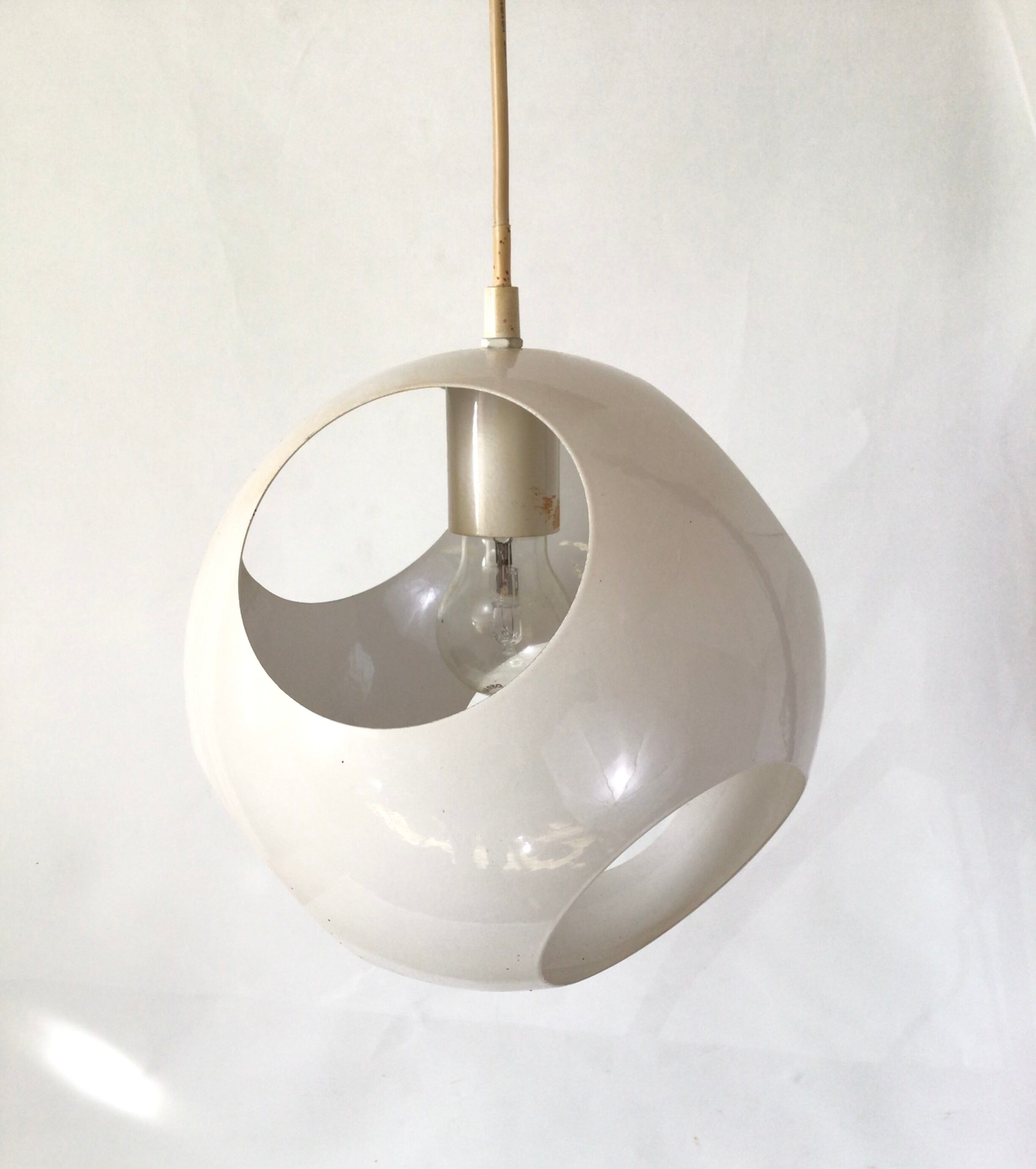 White metal hanging lamp