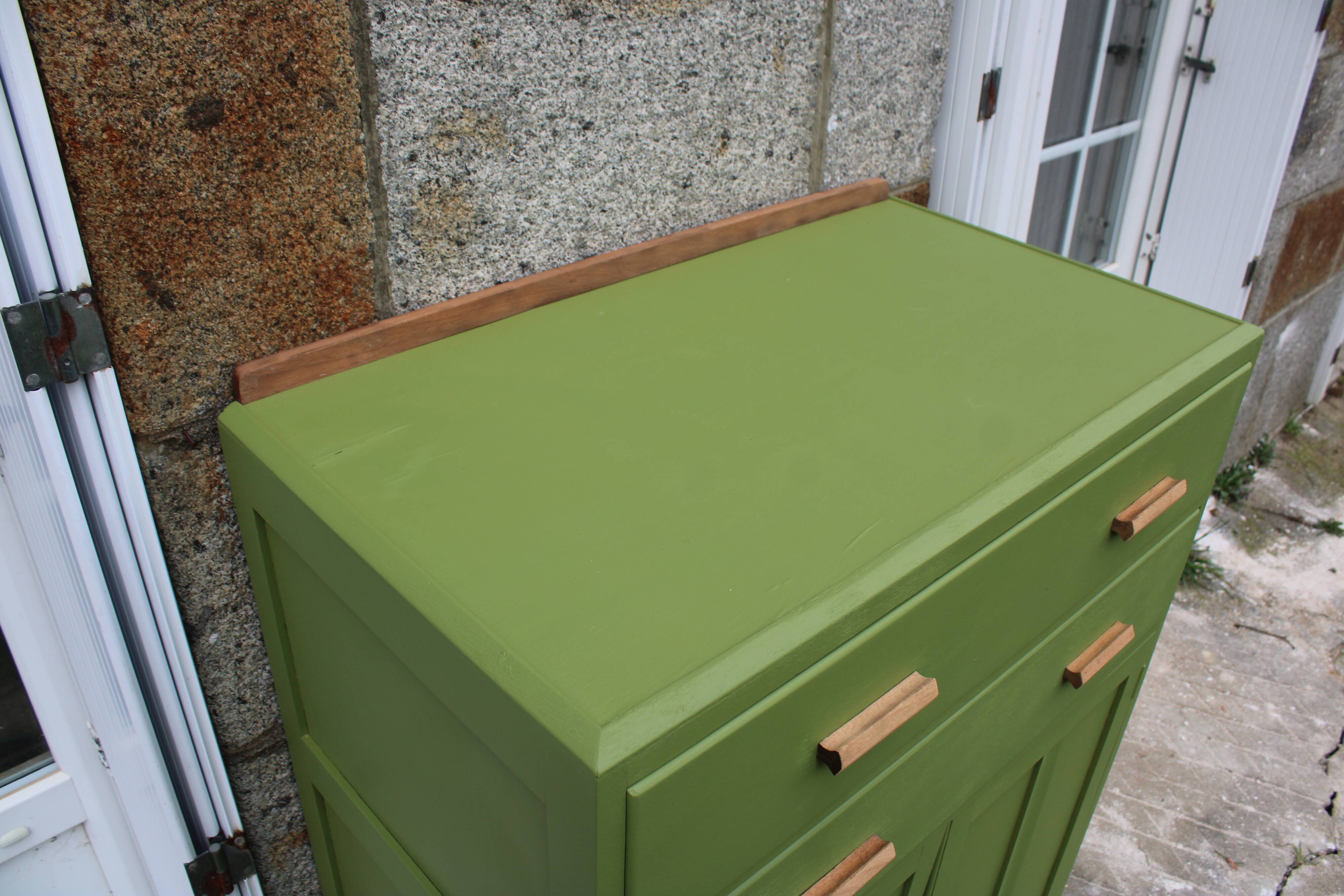 Renovated antique buffet – Herbarium Green (Libéron)