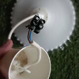 2 suspensions en opaline dentelées