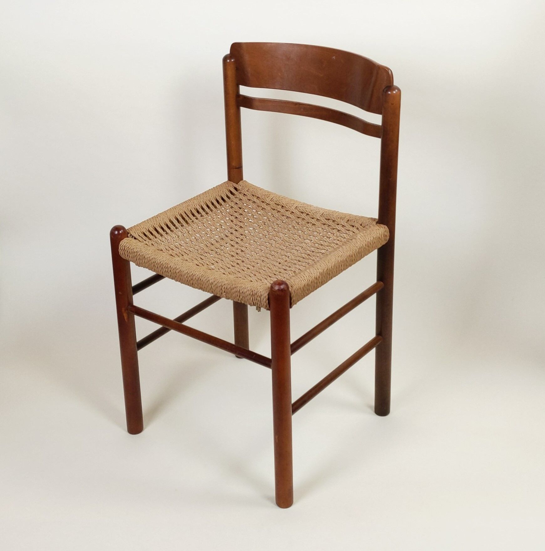 Dining chair in beech wood woven in rope