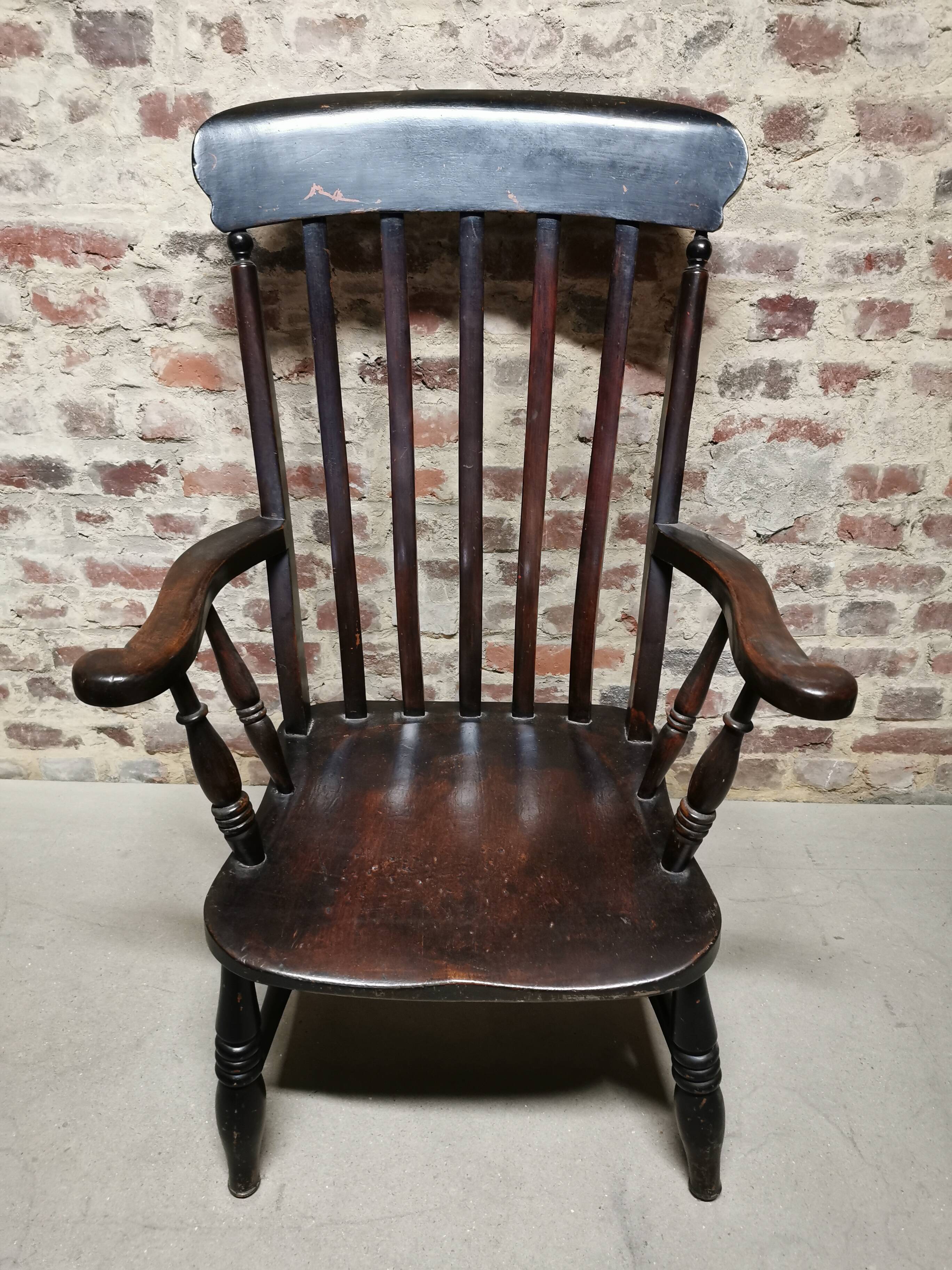 Relaxation/reading chair. vintage wooden