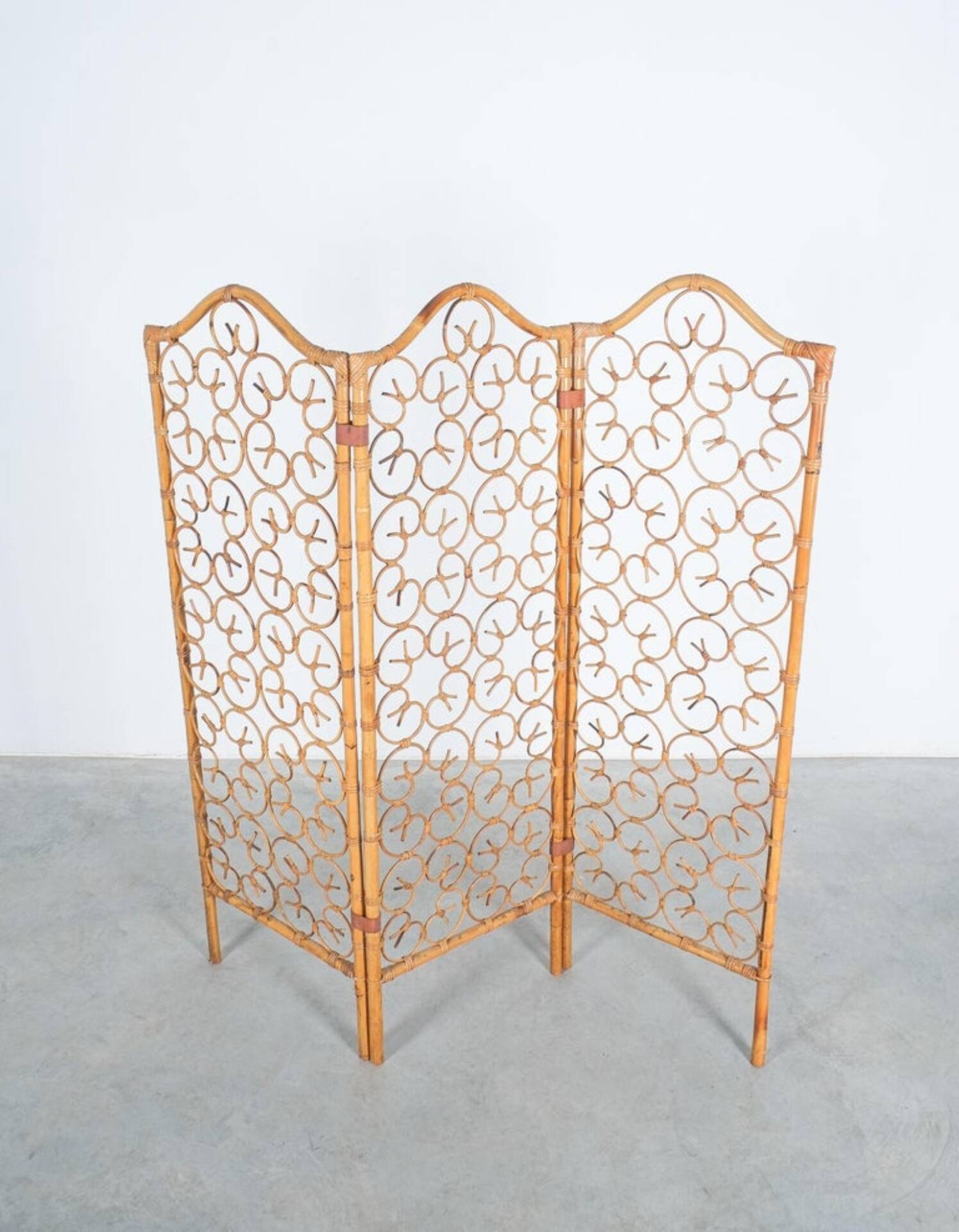 Vintage screen vs bohemian
