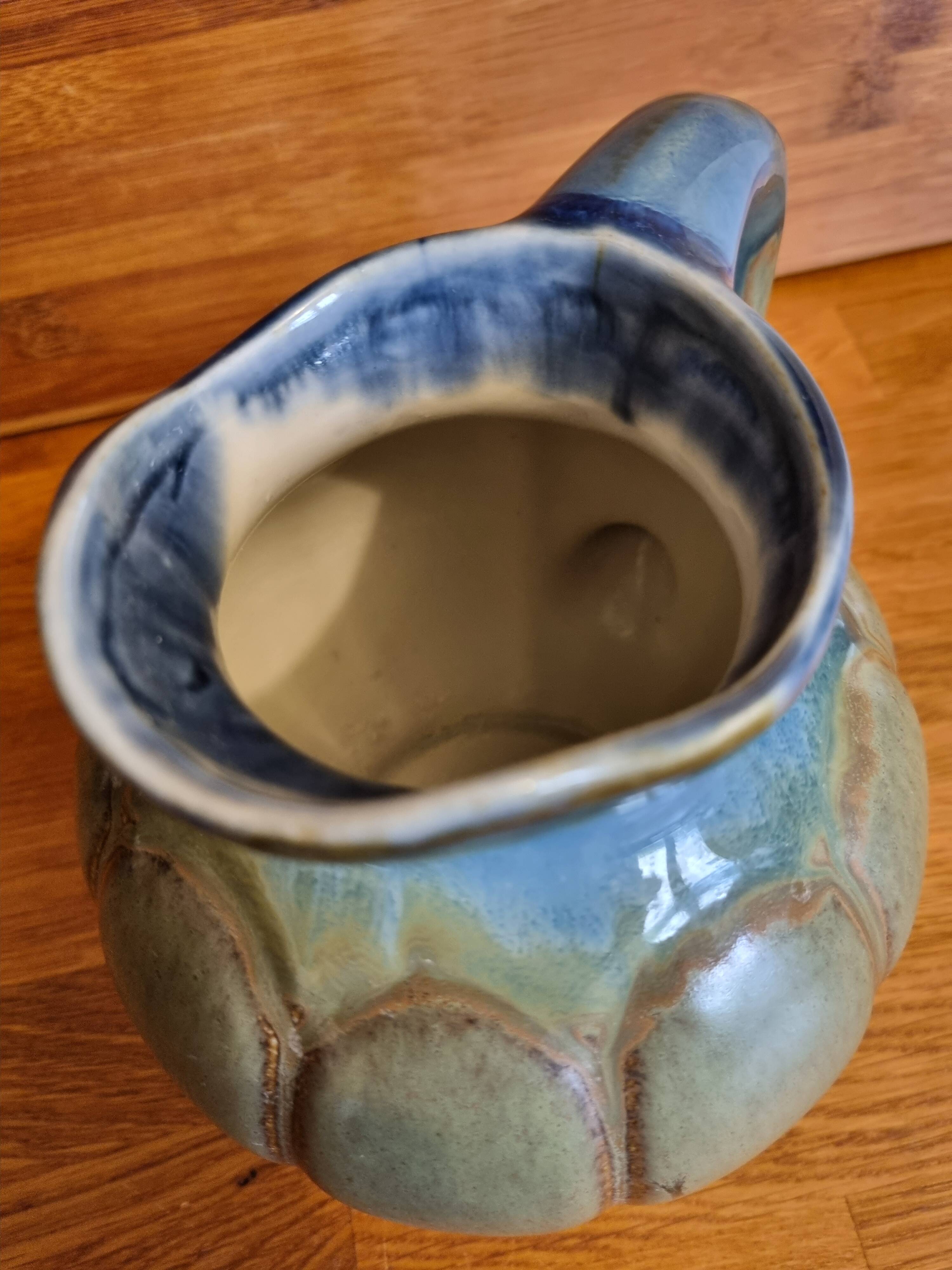 Vintage pitcher 1 L melon shape