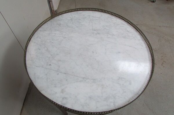 Table Louis XVI style