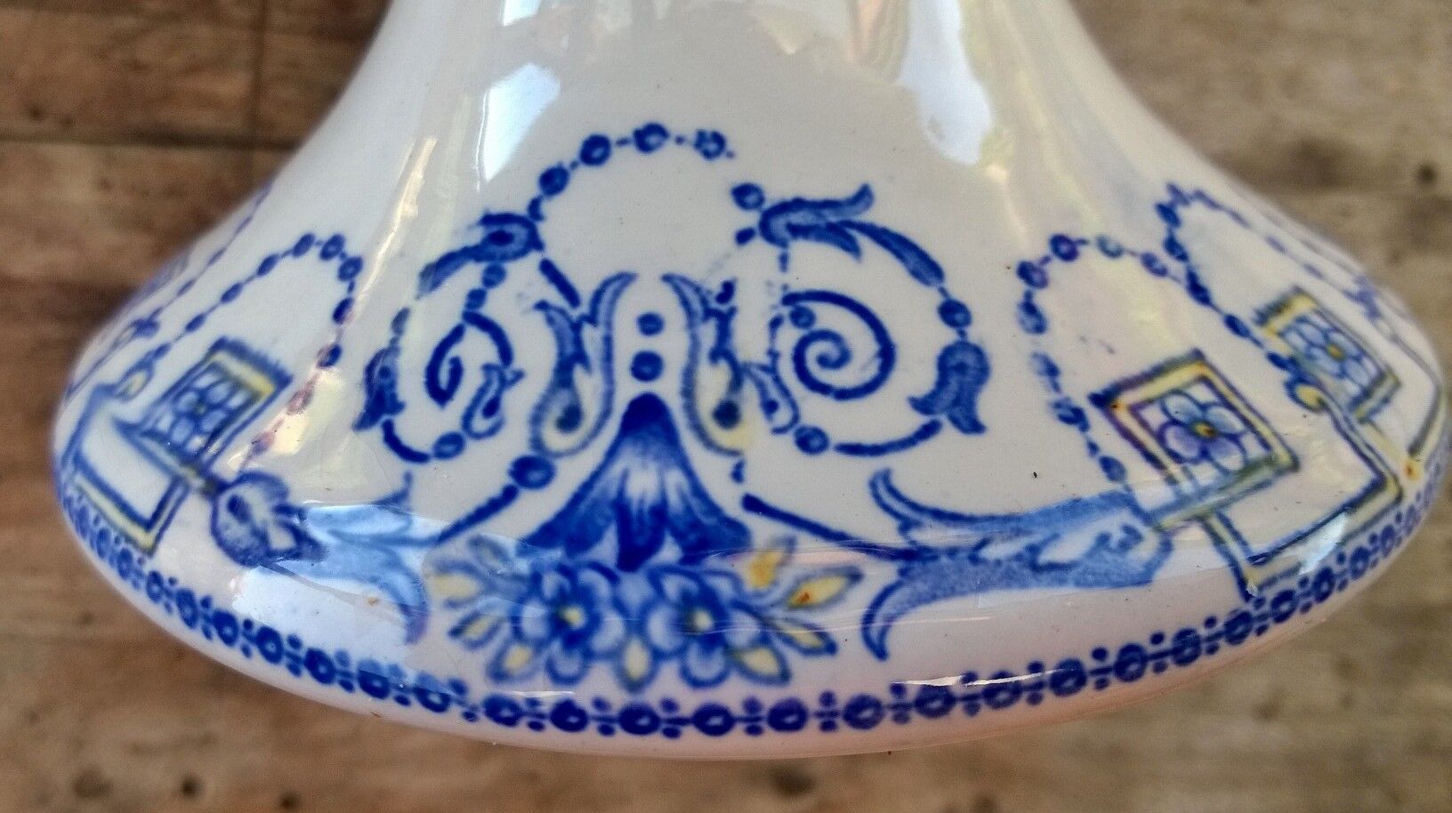 Former compotier in earthenware of Sarreguemines