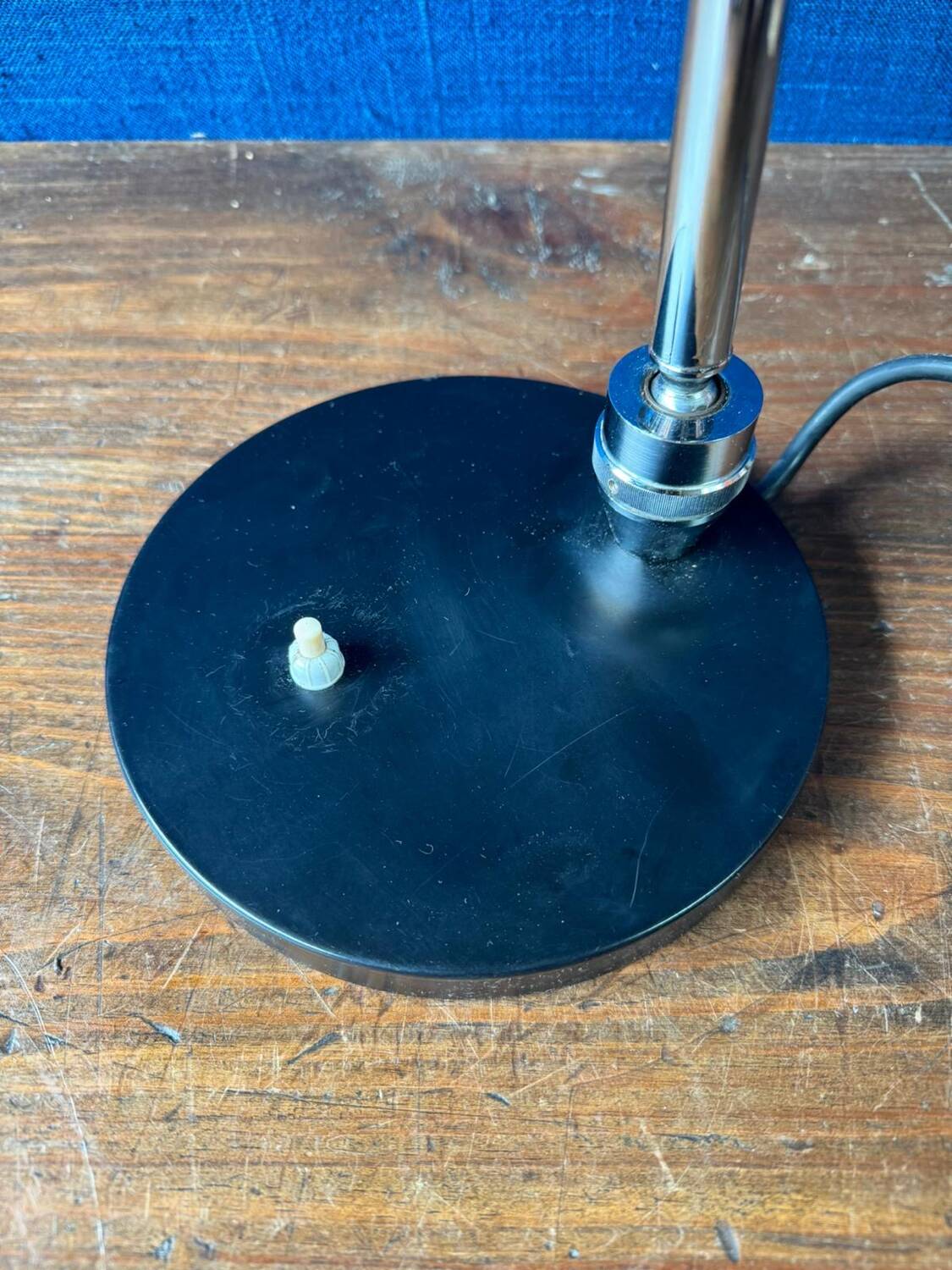 Vintage JUMO desk lamp, model 900. Circa 1960