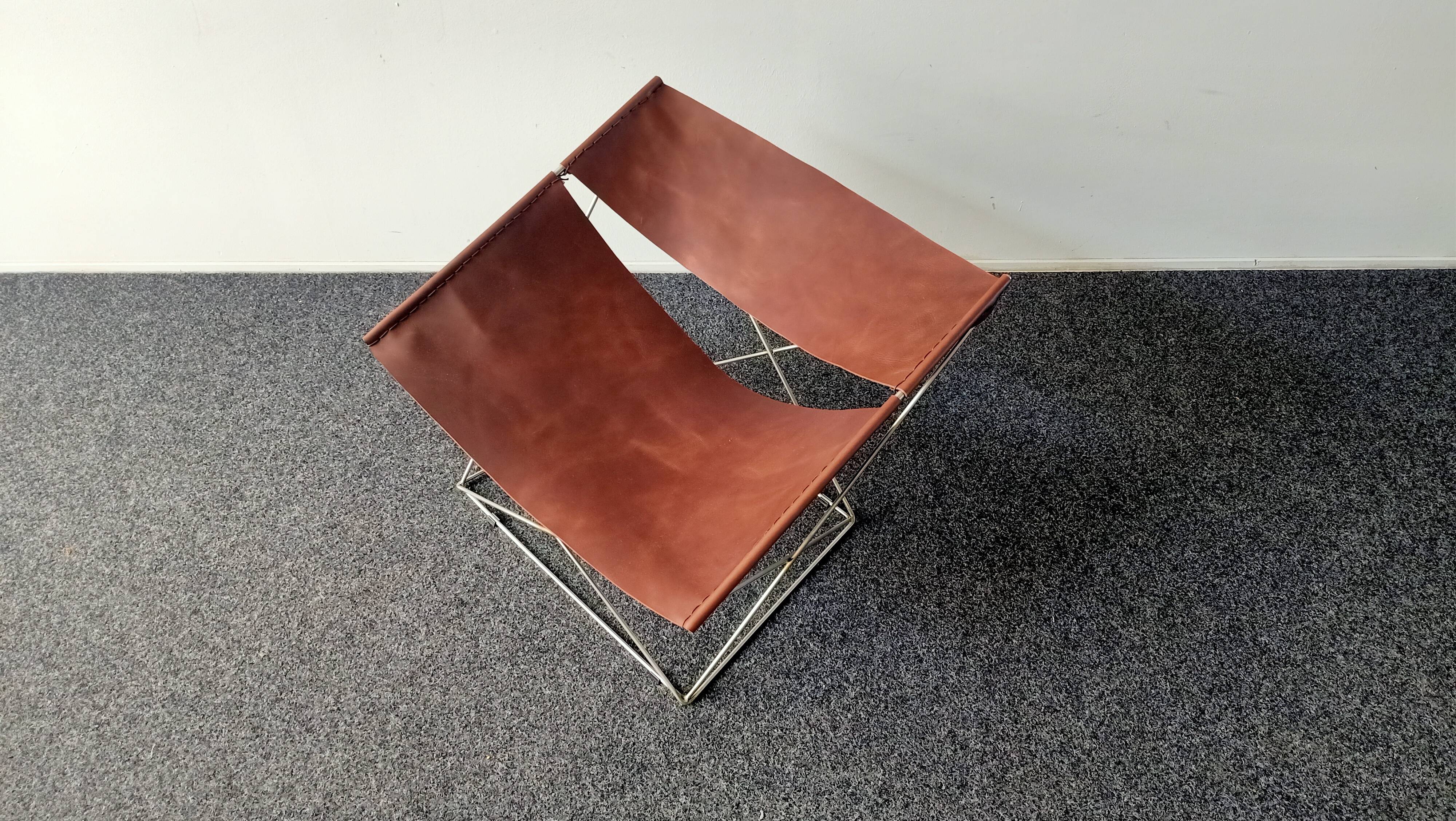 Artifort 'Butterfly'chair by Pierre Paulin