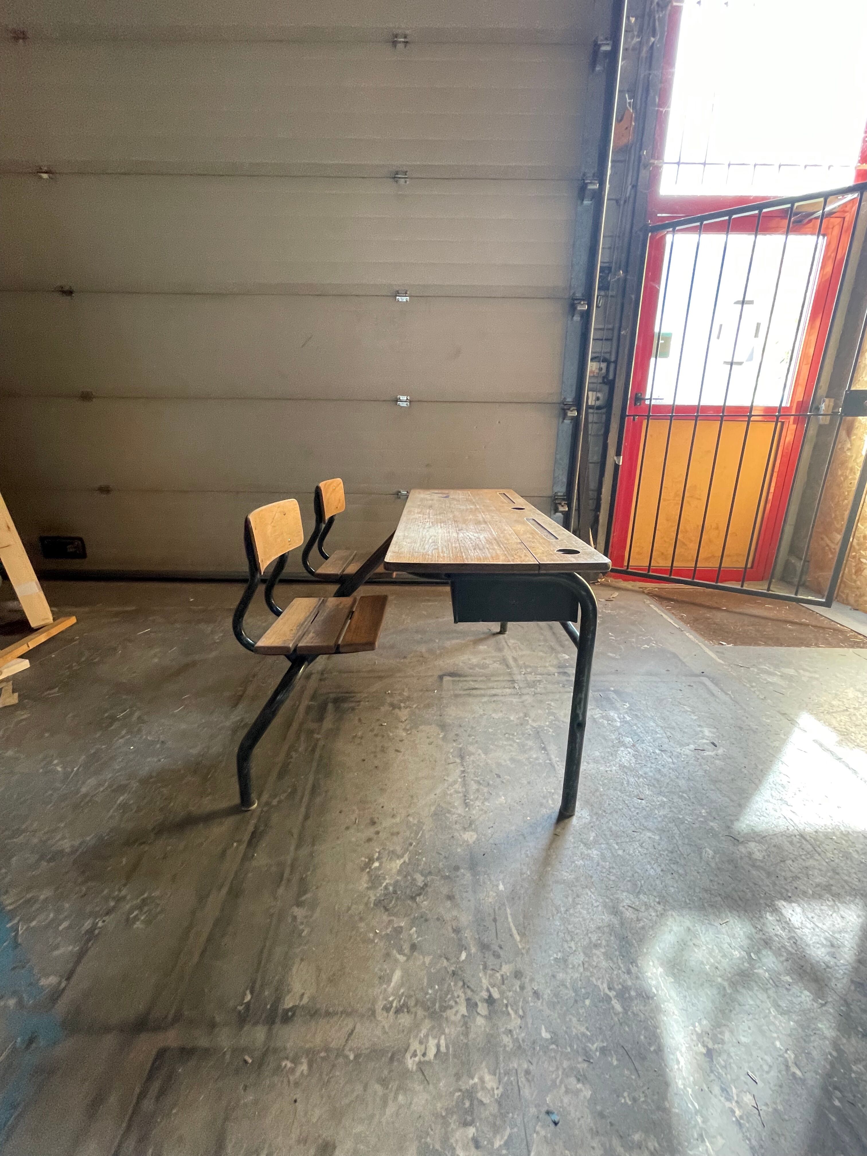 Double metal leg desks