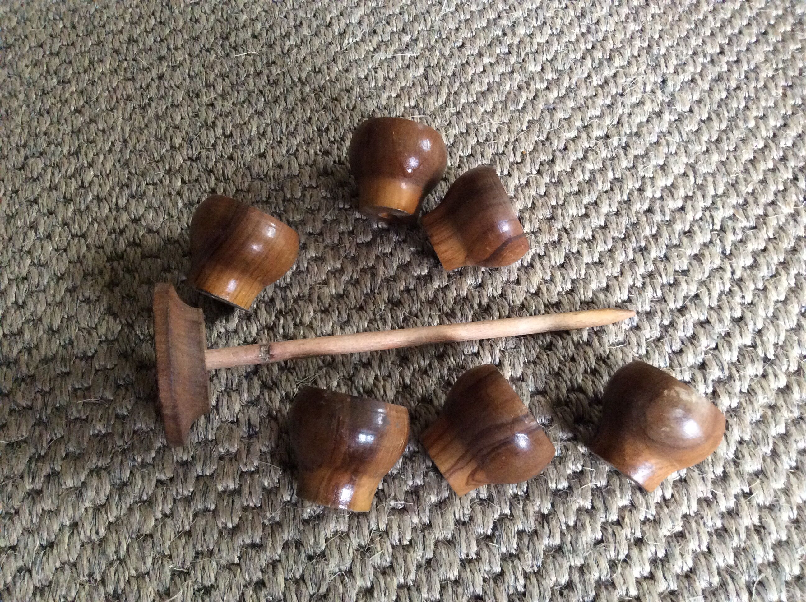 Series of 6 wooden coquetiers