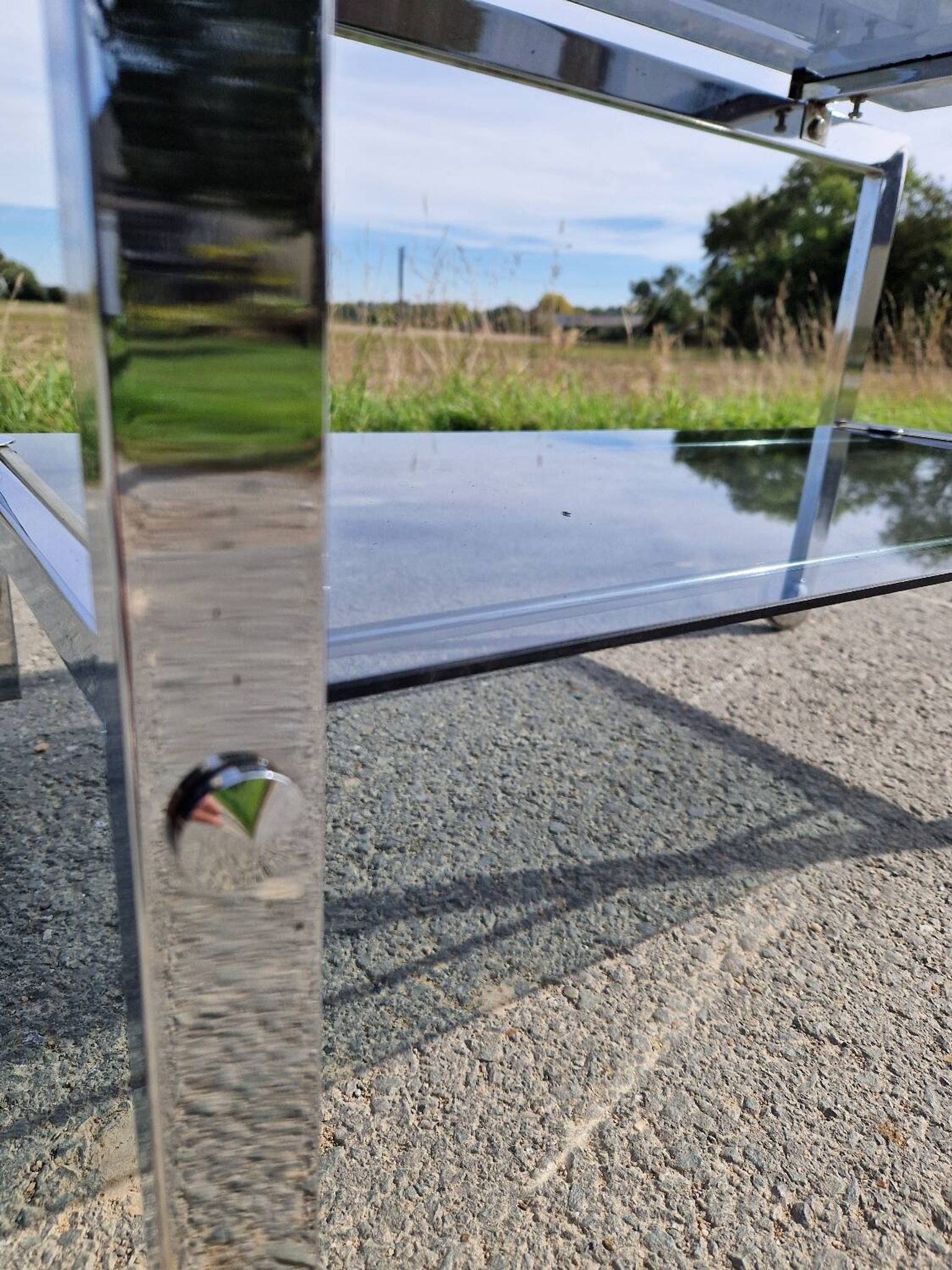 Table basse des années 1970 en chrome et verre fumé