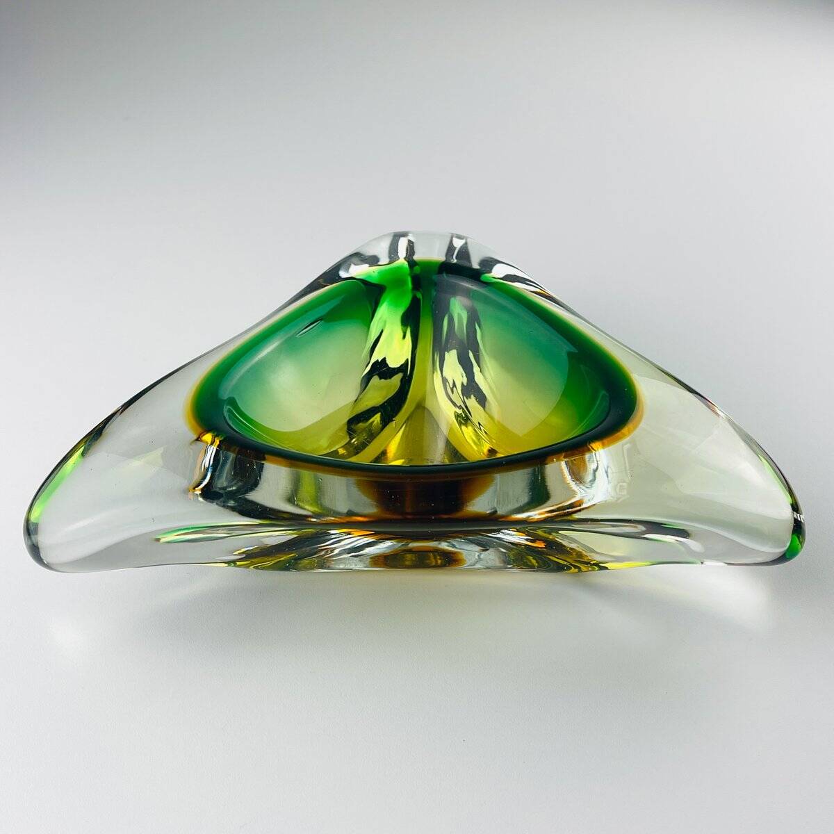 Sommerso glass ashtray from Arte Nuova, Murano, Italy, 1960s.